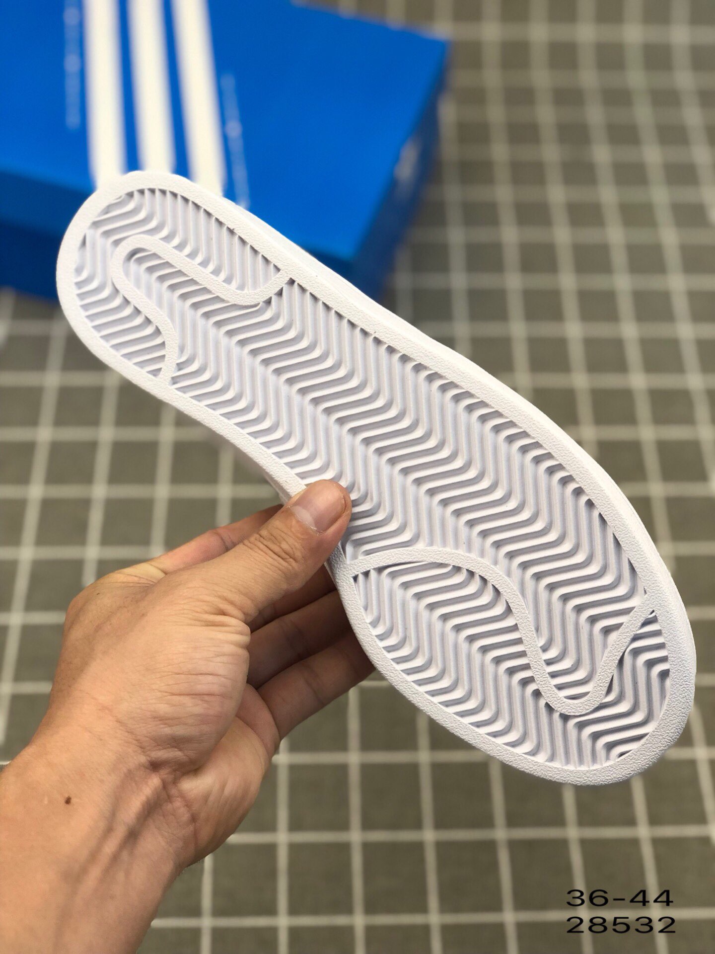 95阿迪达斯 Adidas Campus W 经典款 三叶草低帮休闲板鞋