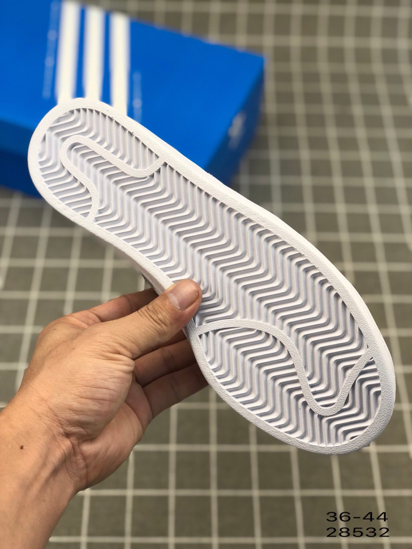 95阿迪达斯 Adidas Campus W 经典款 三叶草低帮休闲板鞋