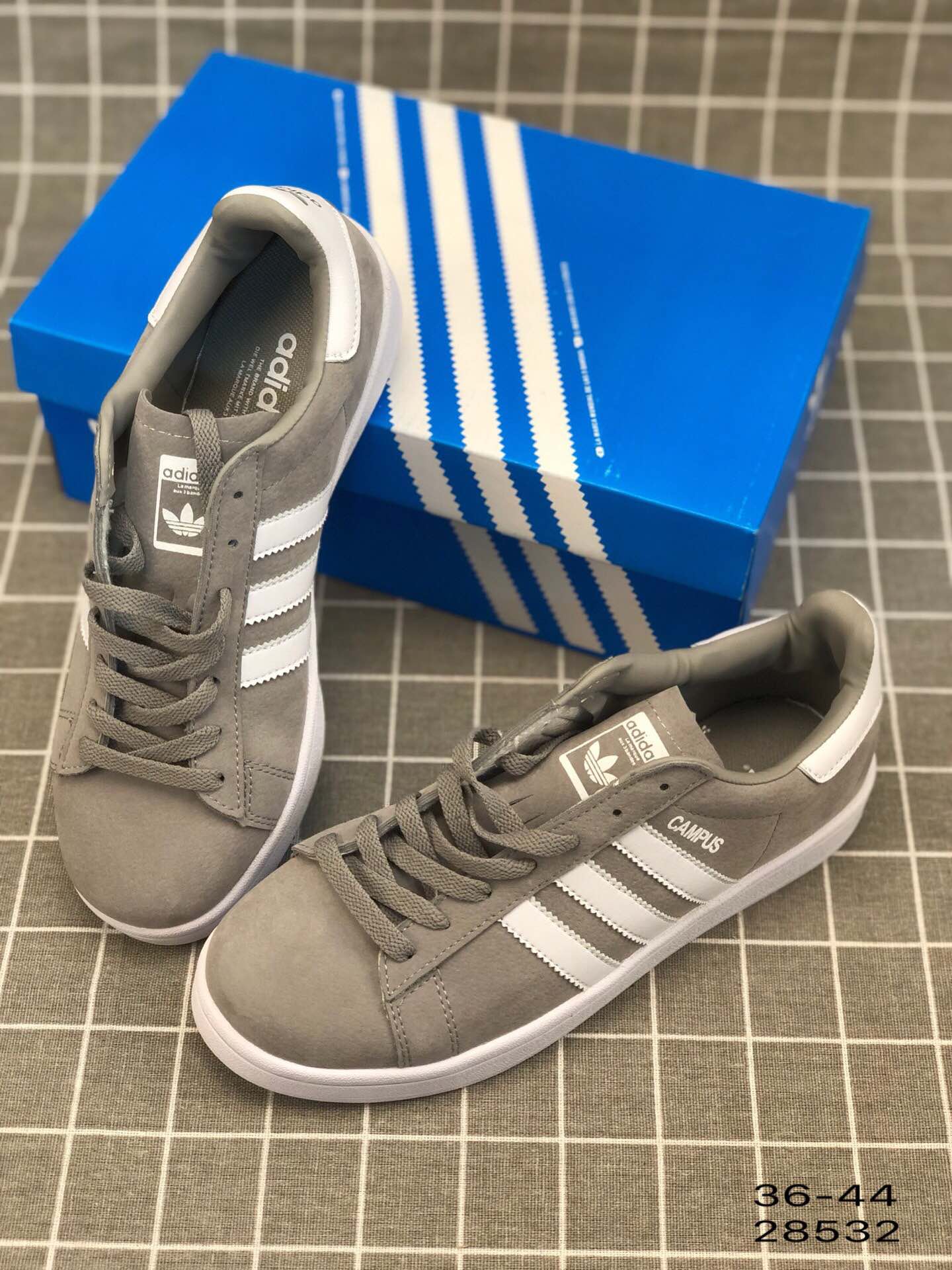 95阿迪达斯 Adidas Campus W 经典款 三叶草低帮休闲板鞋