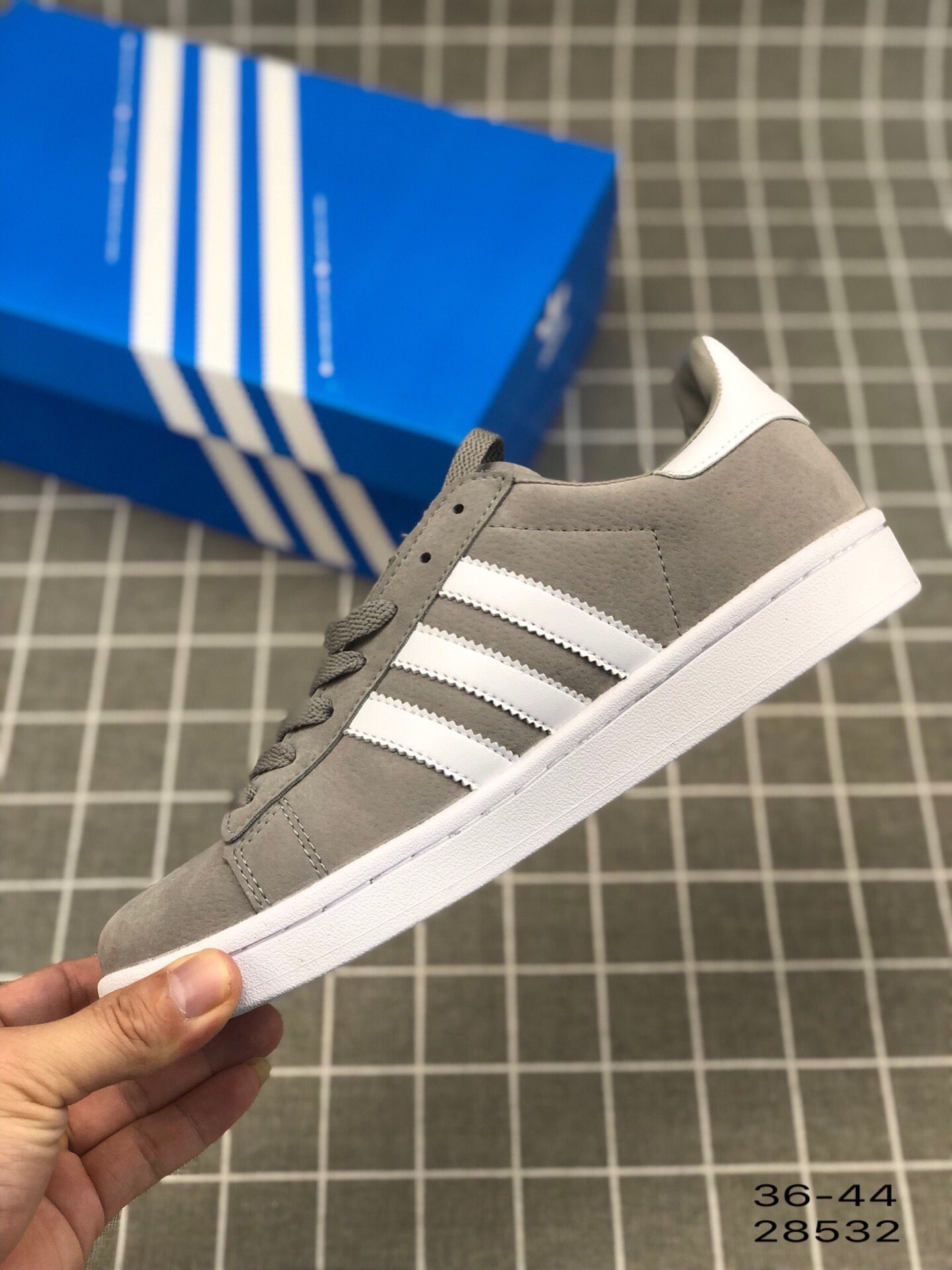 95阿迪达斯 Adidas Campus W 经典款 三叶草低帮休闲板鞋