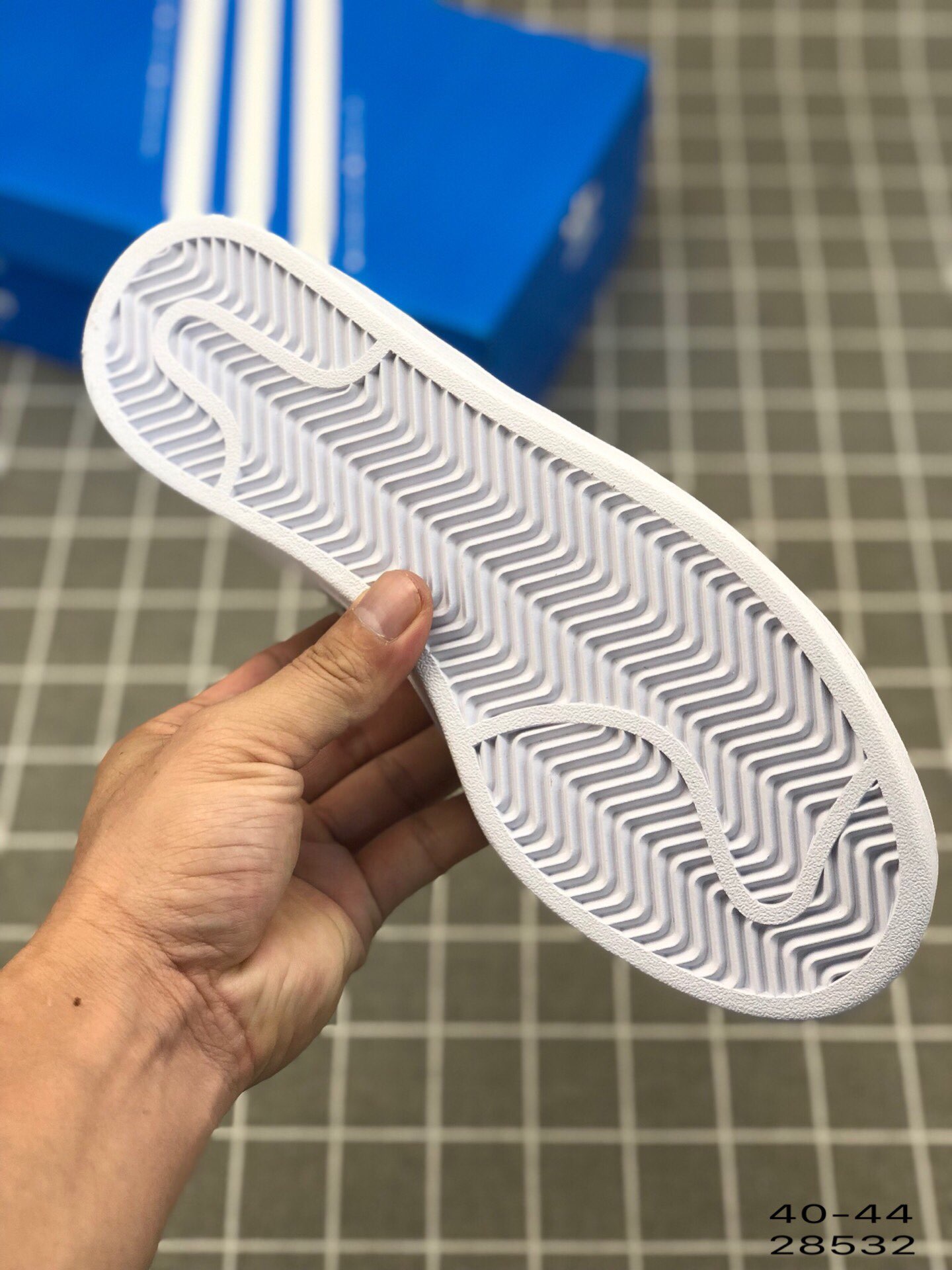 95阿迪达斯 Adidas Campus W 经典款 三叶草低帮休闲板鞋