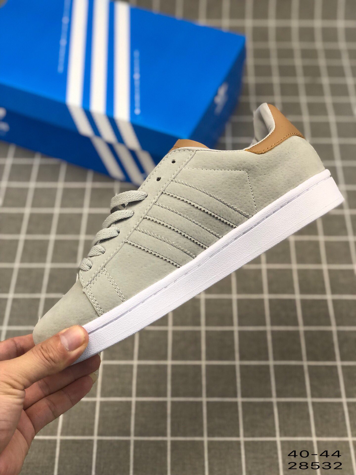 95阿迪达斯 Adidas Campus W 经典款 三叶草低帮休闲板鞋