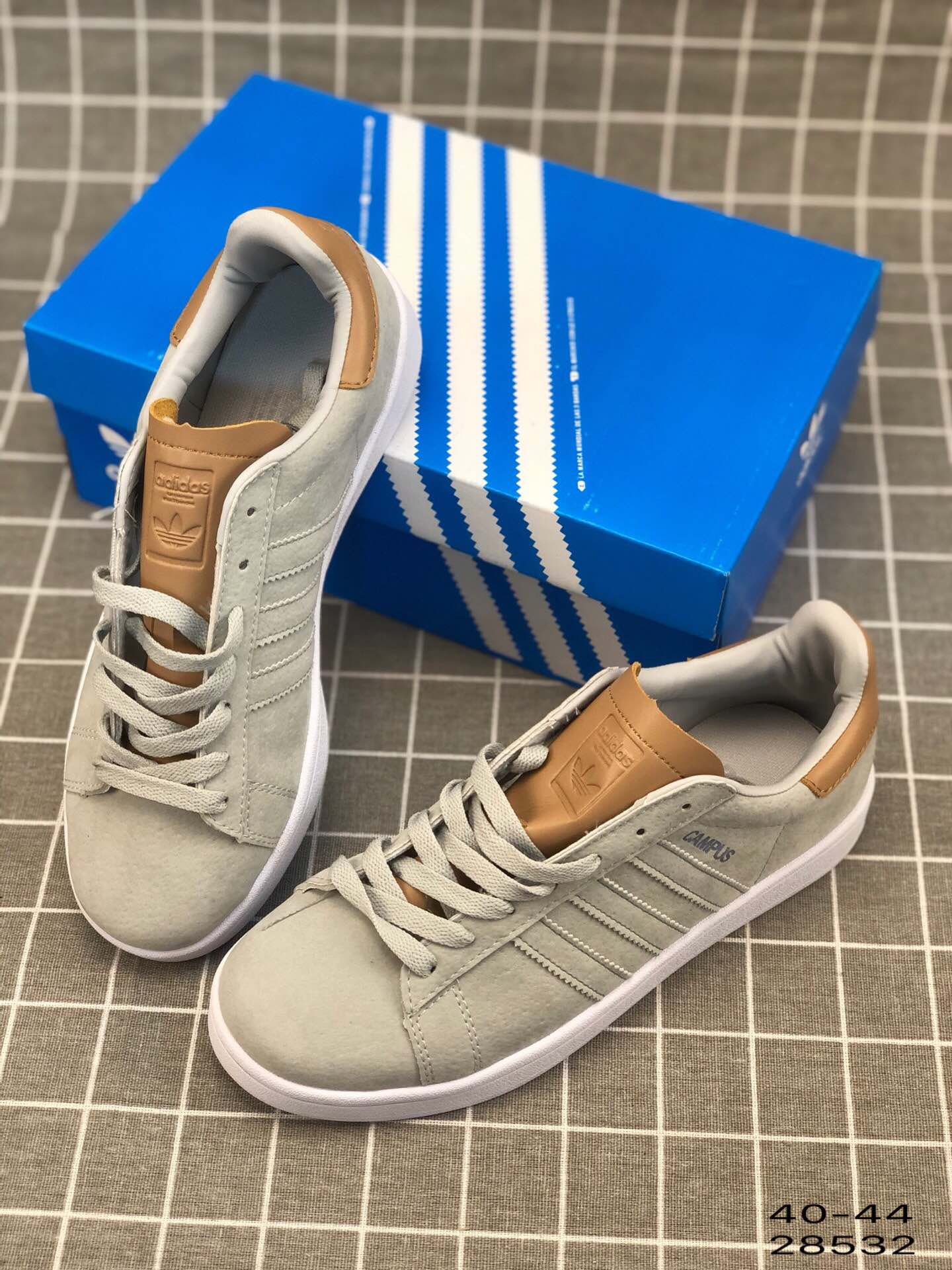 95阿迪达斯 Adidas Campus W 经典款 三叶草低帮休闲板鞋