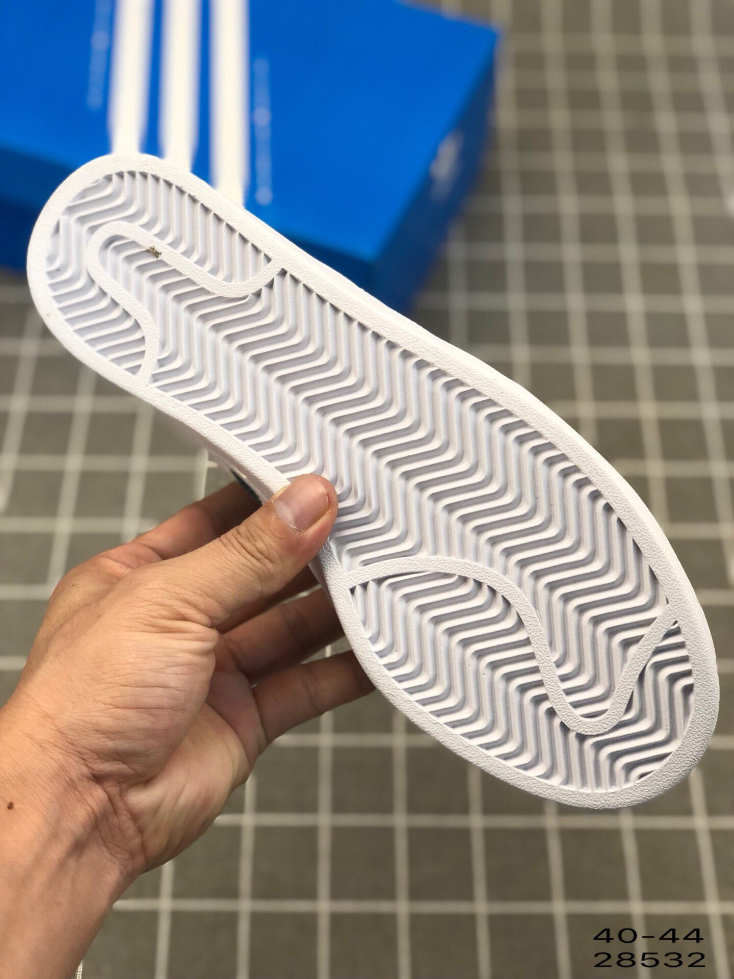 95阿迪达斯 Adidas Campus W 经典款 三叶草低帮休闲板鞋