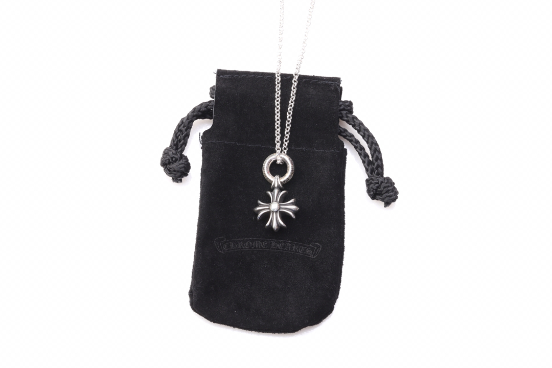 Chrome Hearts chrome hearts 克罗心项链夏天超火的锁骨链