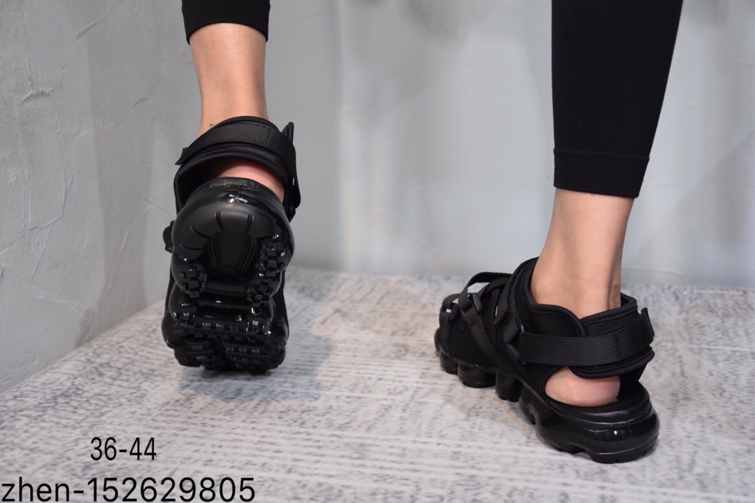 140简介：Nike Air Max 2018 耐克蒸汽大气垫缓震魔术贴凉鞋