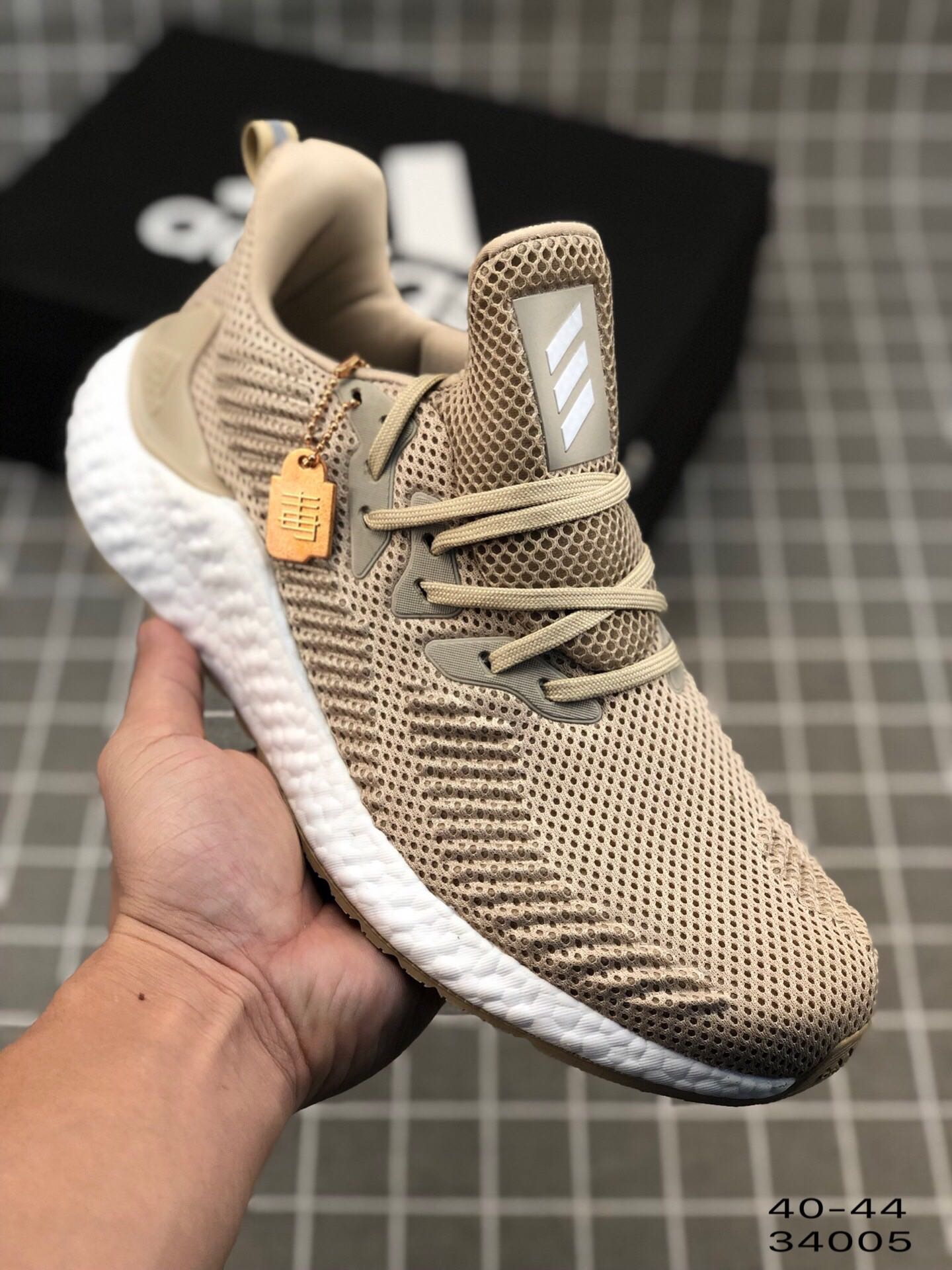 140阿尔法爆米花Adidas Alphaboost System M 针织鞋面 阿尔法升级爆米花材质休闲运动套脚慢跑鞋！