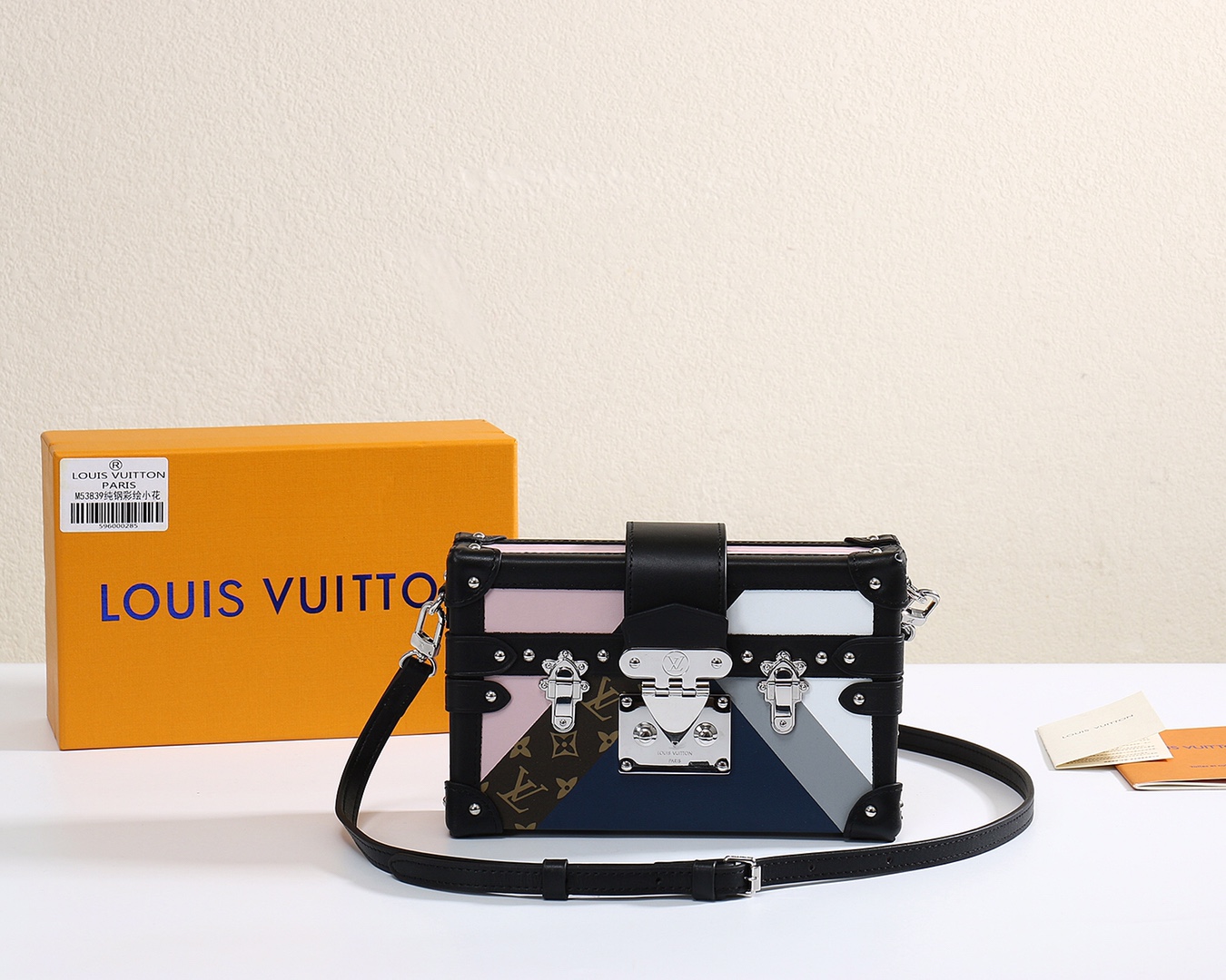 Louis Vuitton LV Petite Malle Handbags Crossbody & Shoulder Bags Monogram Canvas Fashion M53839