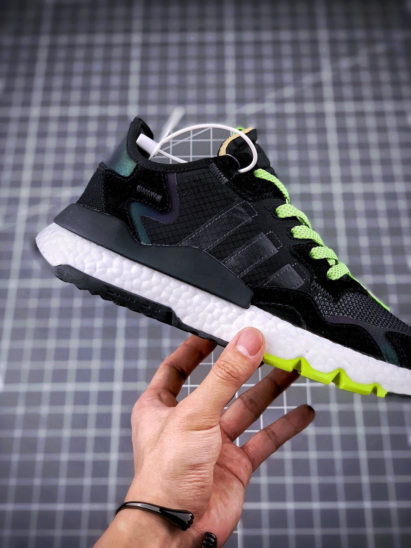 220Adidas Nite Jogger 2019 Boost 夜行者 黑绿变色龙 货号：EG2202