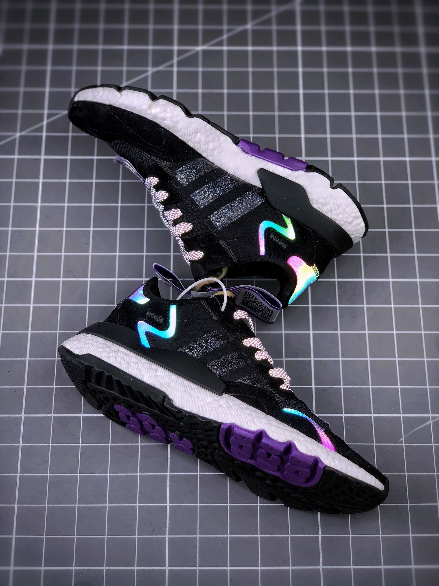 220Adidas Nite Jogger 2019 Boost 夜行者 黑紫变色龙 货号：EG2205
