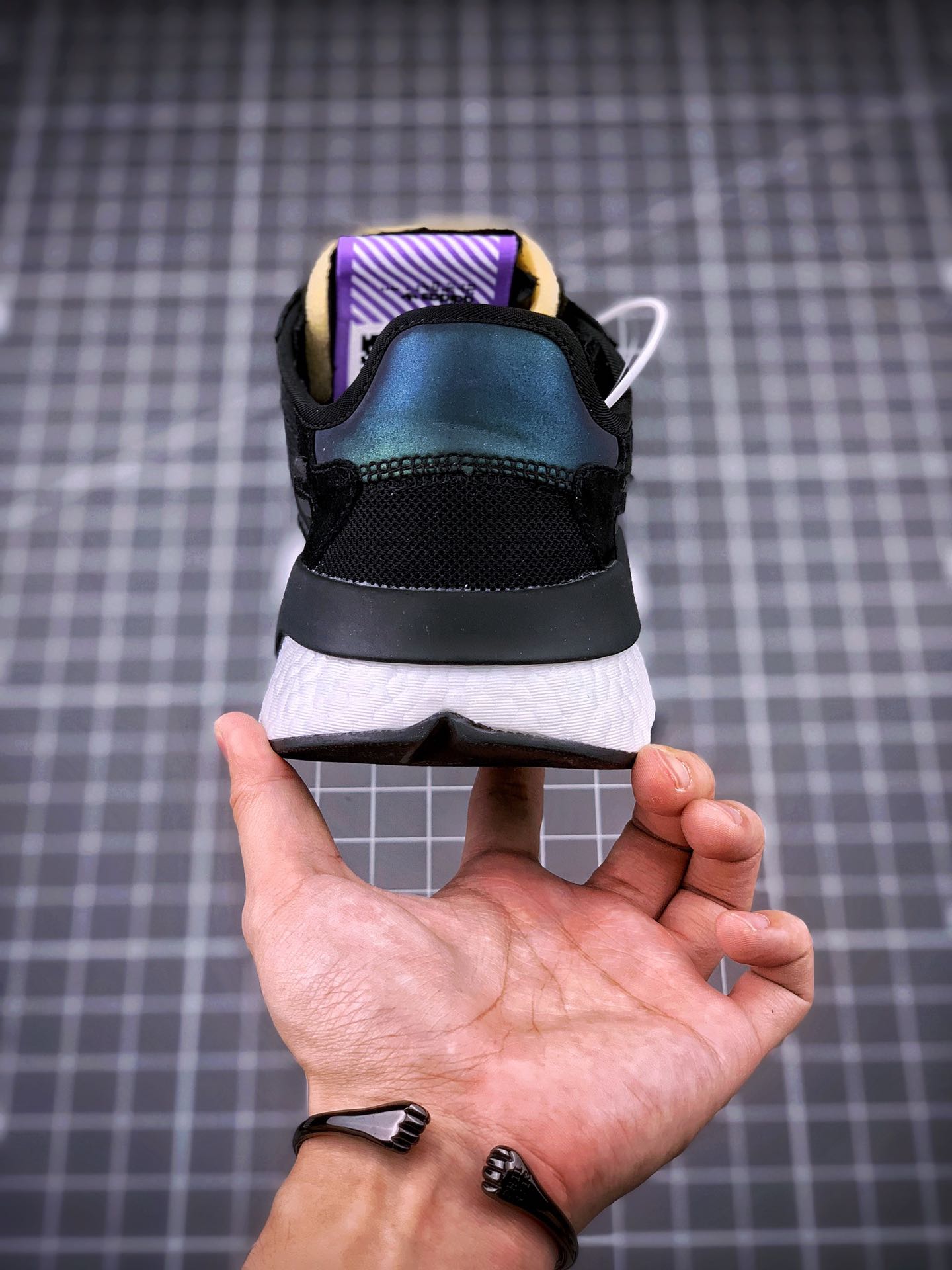 220Adidas Nite Jogger 2019 Boost 夜行者 黑紫变色龙 货号：EG2205