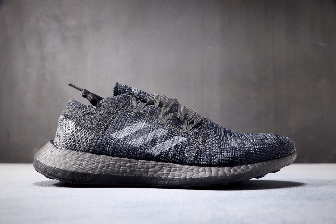 220公司级 初夏限定配色！阿迪达斯 Adidas PureBOOST LTD  白红3M 爆米花缓震中底跑步鞋。
