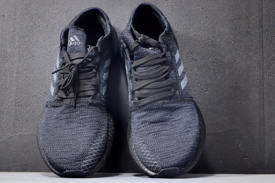 220公司级 初夏限定配色！阿迪达斯 Adidas PureBOOST LTD  白红3M 爆米花缓震中底跑步鞋。