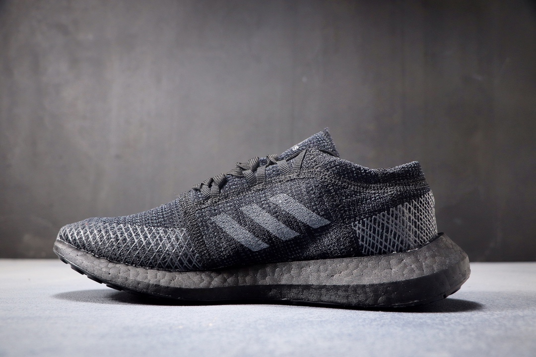220公司级 初夏限定配色！阿迪达斯 Adidas PureBOOST LTD  白红3M 爆米花缓震中底跑步鞋。