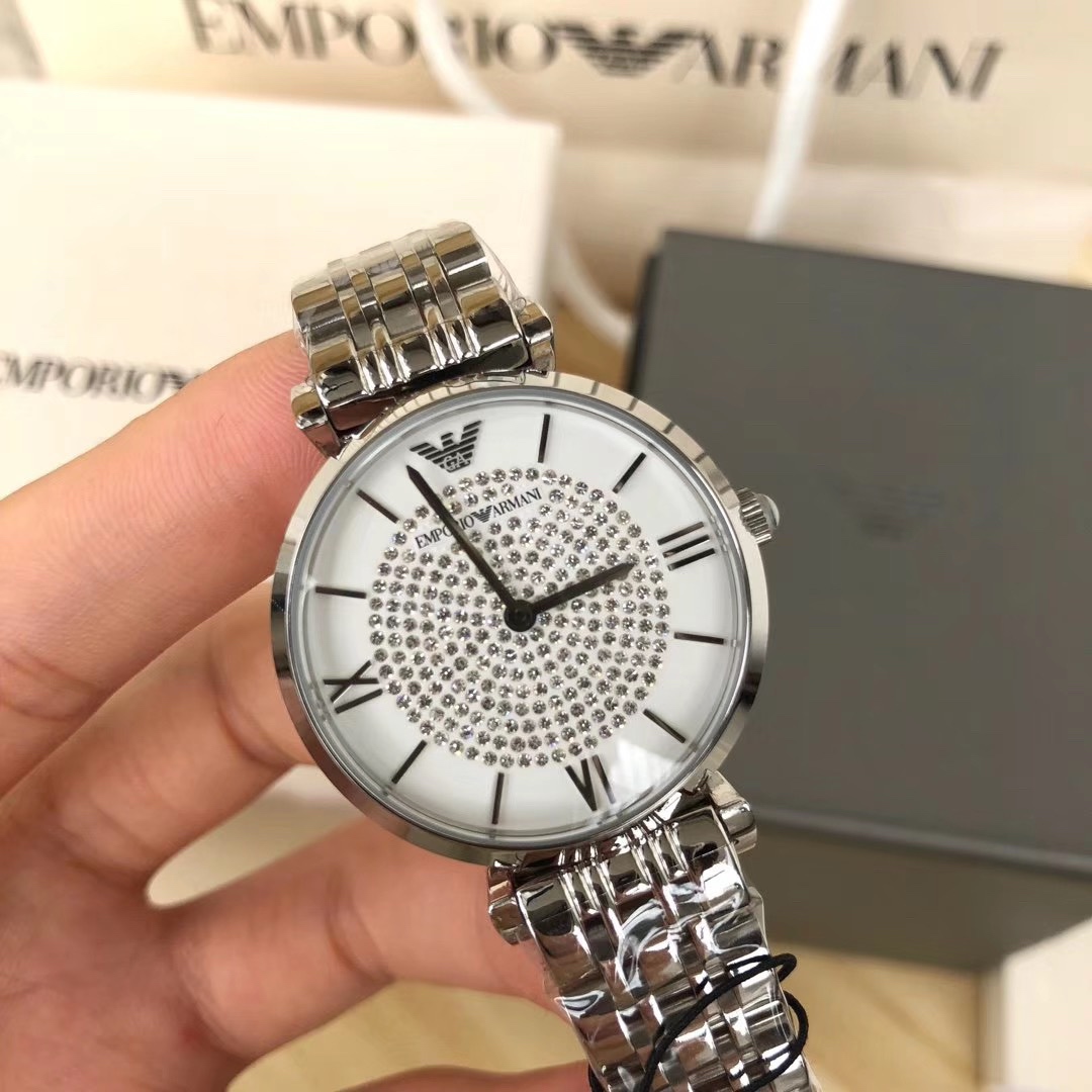 Armani 阿玛尼满天星女款，阿玛尼最火爆的一款