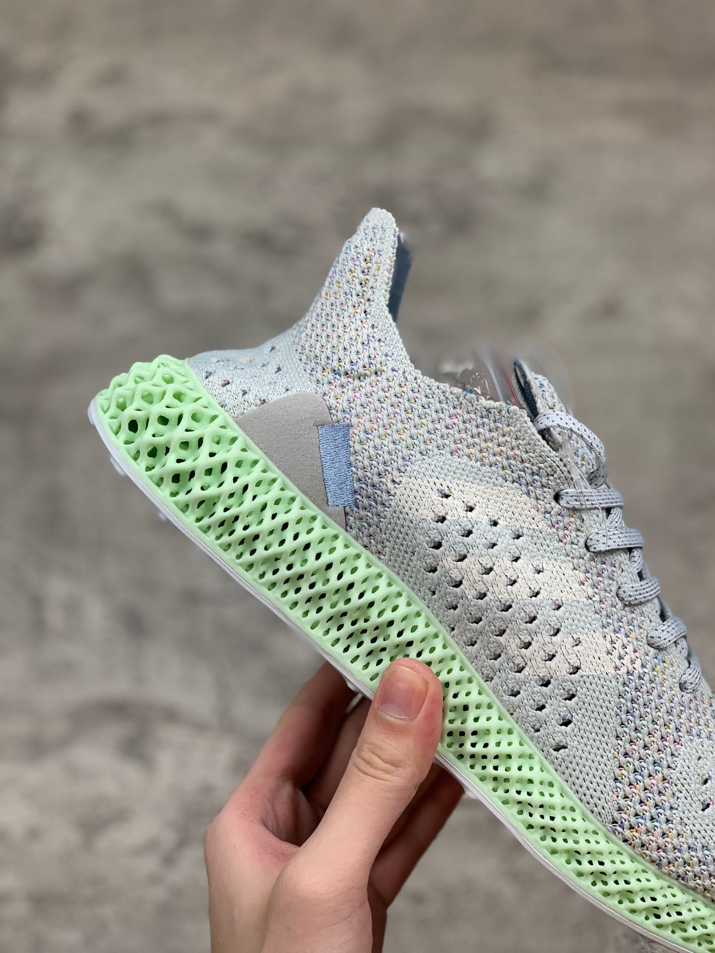220阿迪达斯真标公司级 4D Adidas Y-3 Runner 4D  解构设计 4D打印跑鞋 载备受瞩目的 4D 数字光合大底