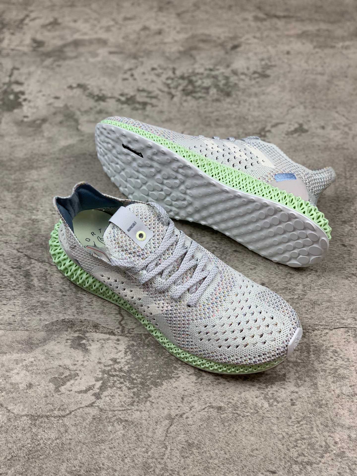 220阿迪达斯真标公司级 4D Adidas Y-3 Runner 4D  解构设计 4D打印跑鞋 载备受瞩目的 4D 数字光合大底