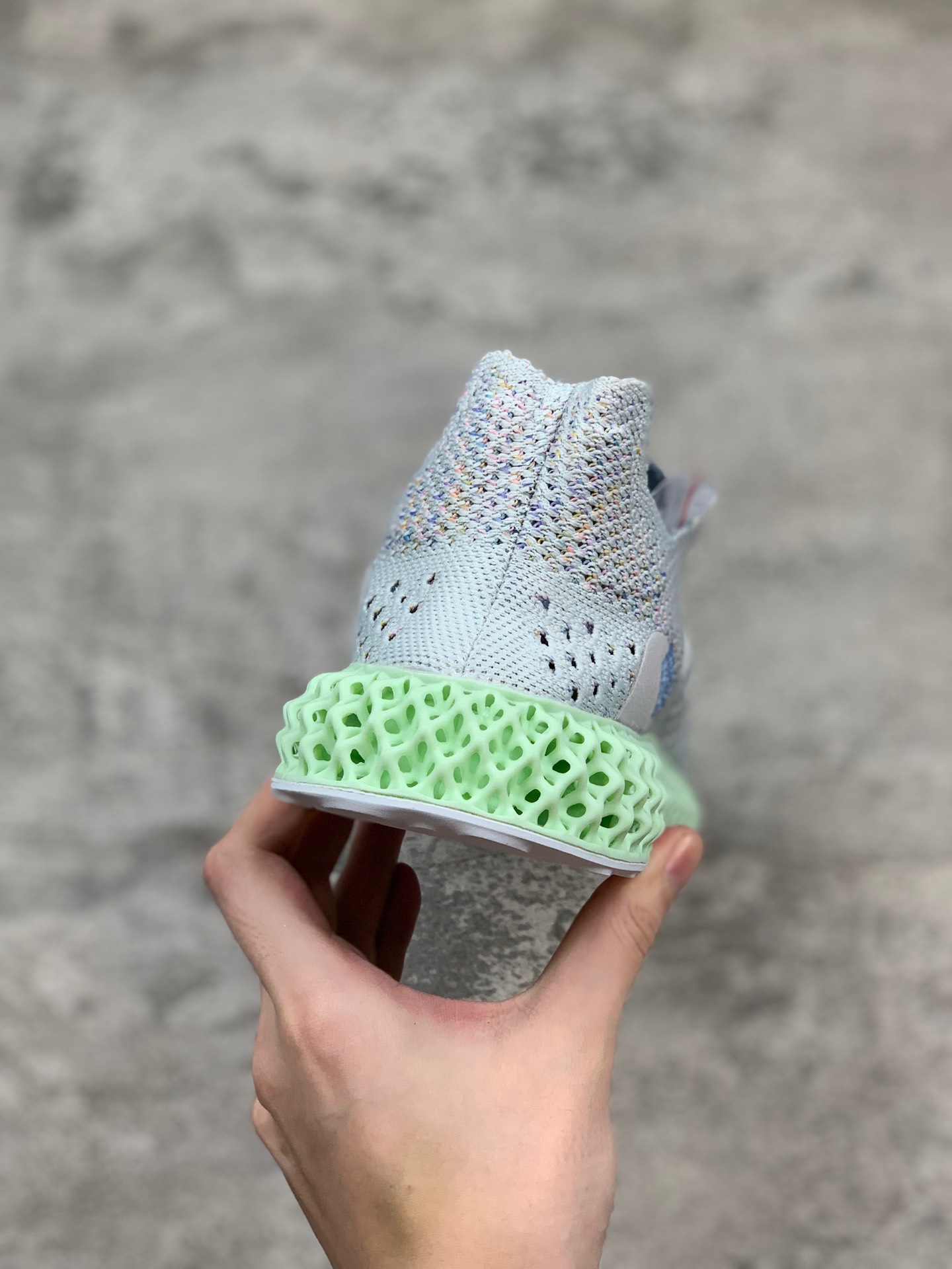 220阿迪达斯真标公司级 4D Adidas Y-3 Runner 4D  解构设计 4D打印跑鞋 载备受瞩目的 4D 数字光合大底