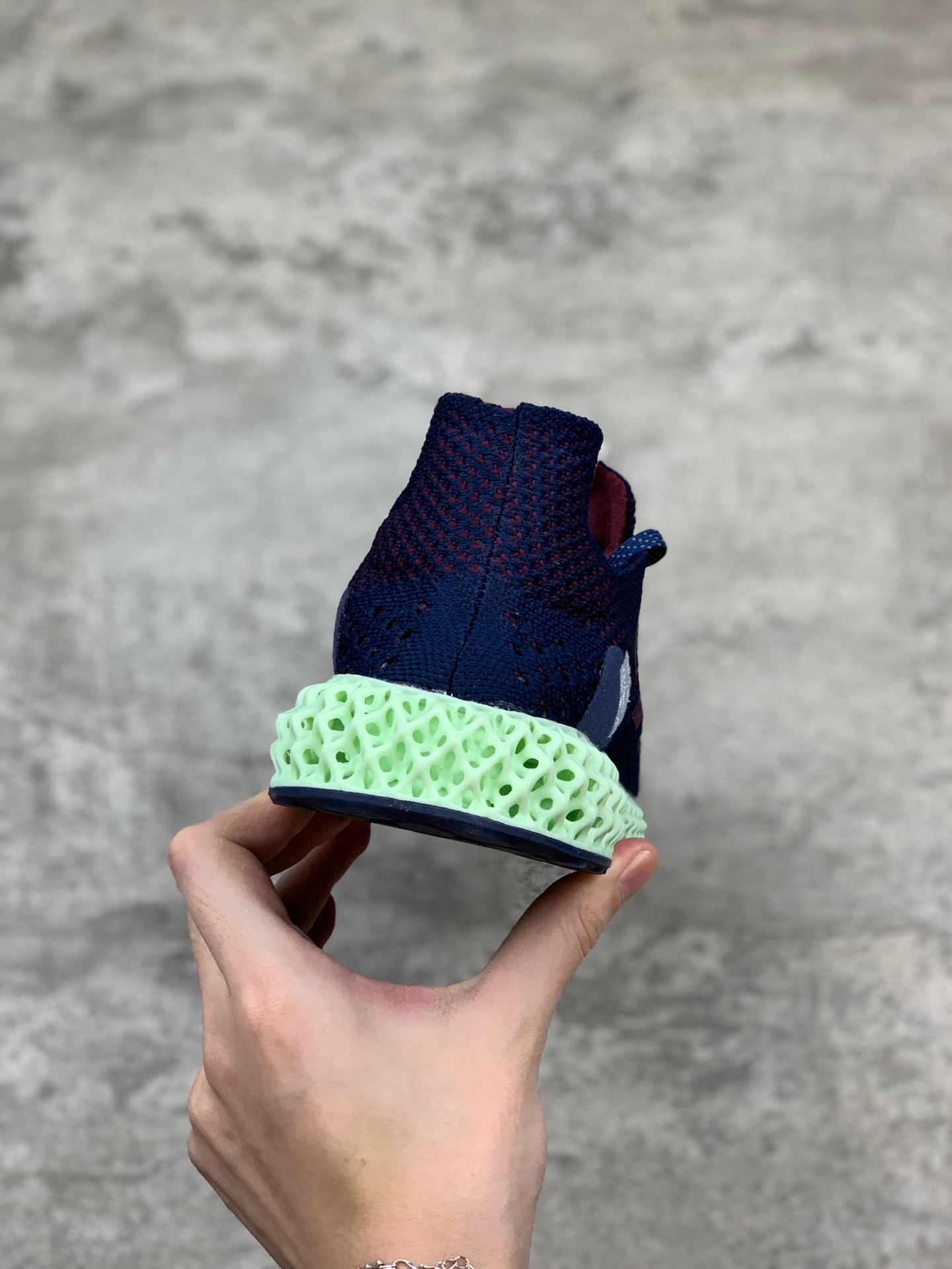 220阿迪达斯真标公司级 4D Adidas Y-3 Runner 4D  解构设计 4D打印跑鞋 载备受瞩目的 4D