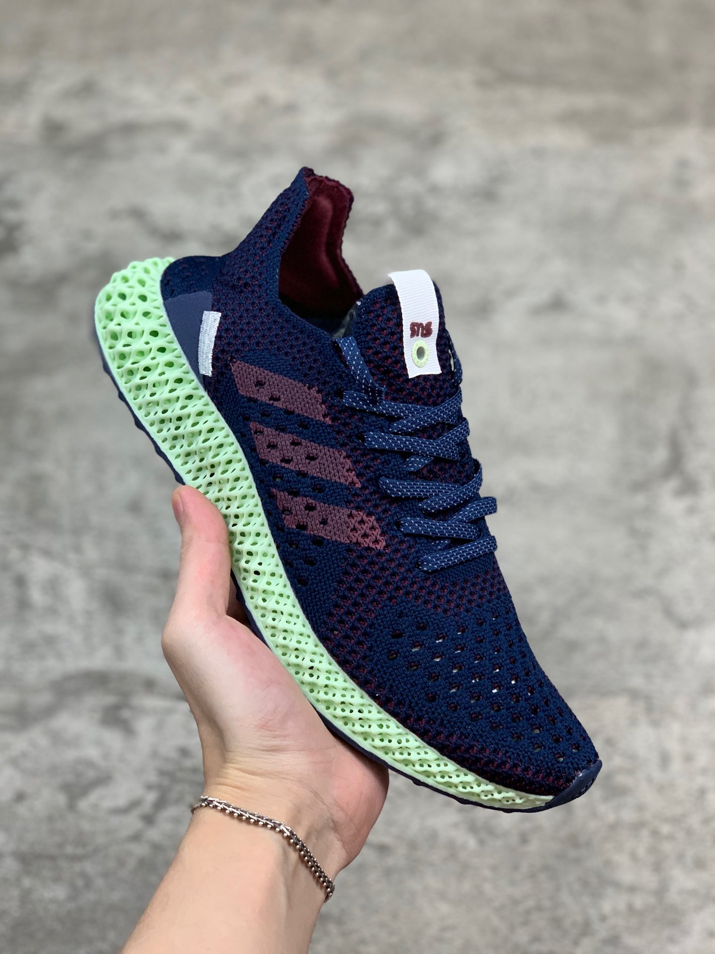 220阿迪达斯真标公司级 4D Adidas Y-3 Runner 4D  解构设计 4D打印跑鞋 载备受瞩目的 4D