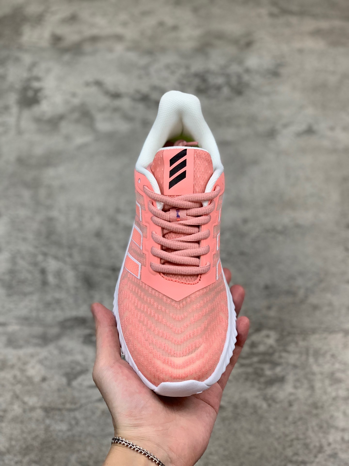 150 Adidas AlphaBounce Beyond 2 M阿尔法 Bouncetm中底与Forged Mesh 热融合多层绒布的结合 外加马牌大底 3M反光Logo