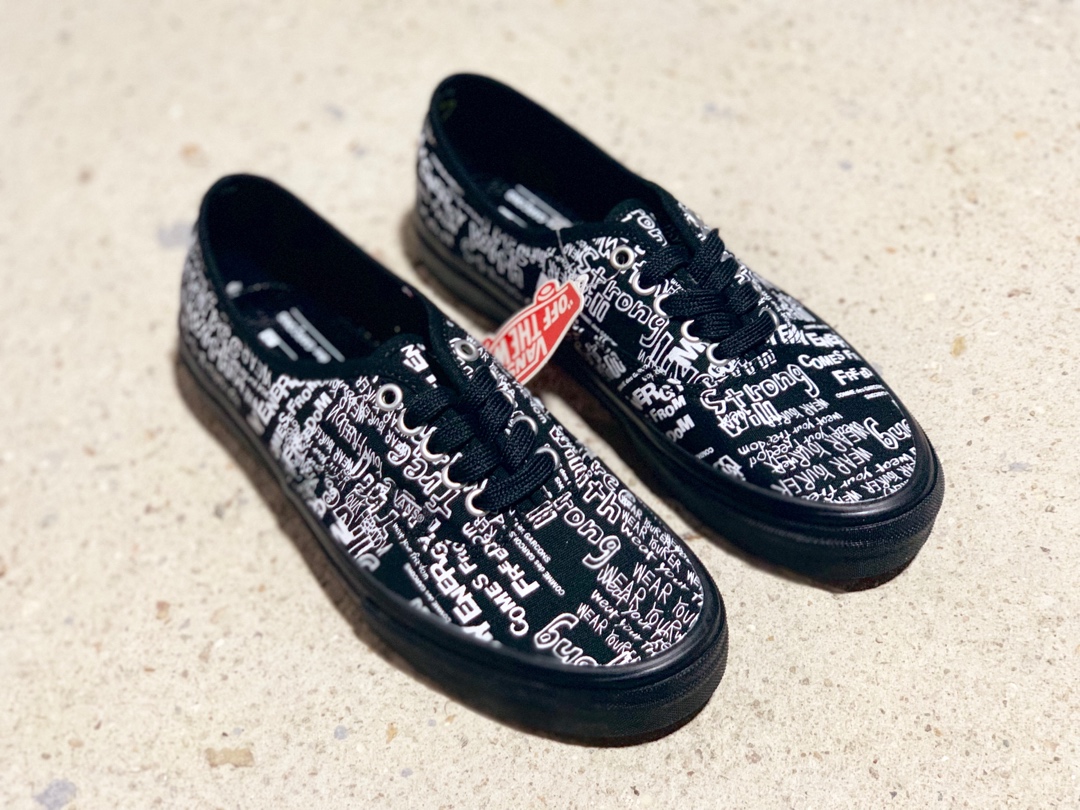 180Vans 万斯/范斯 X CDG 川久保玲19限定联名 Authentic 硫化休闲板鞋