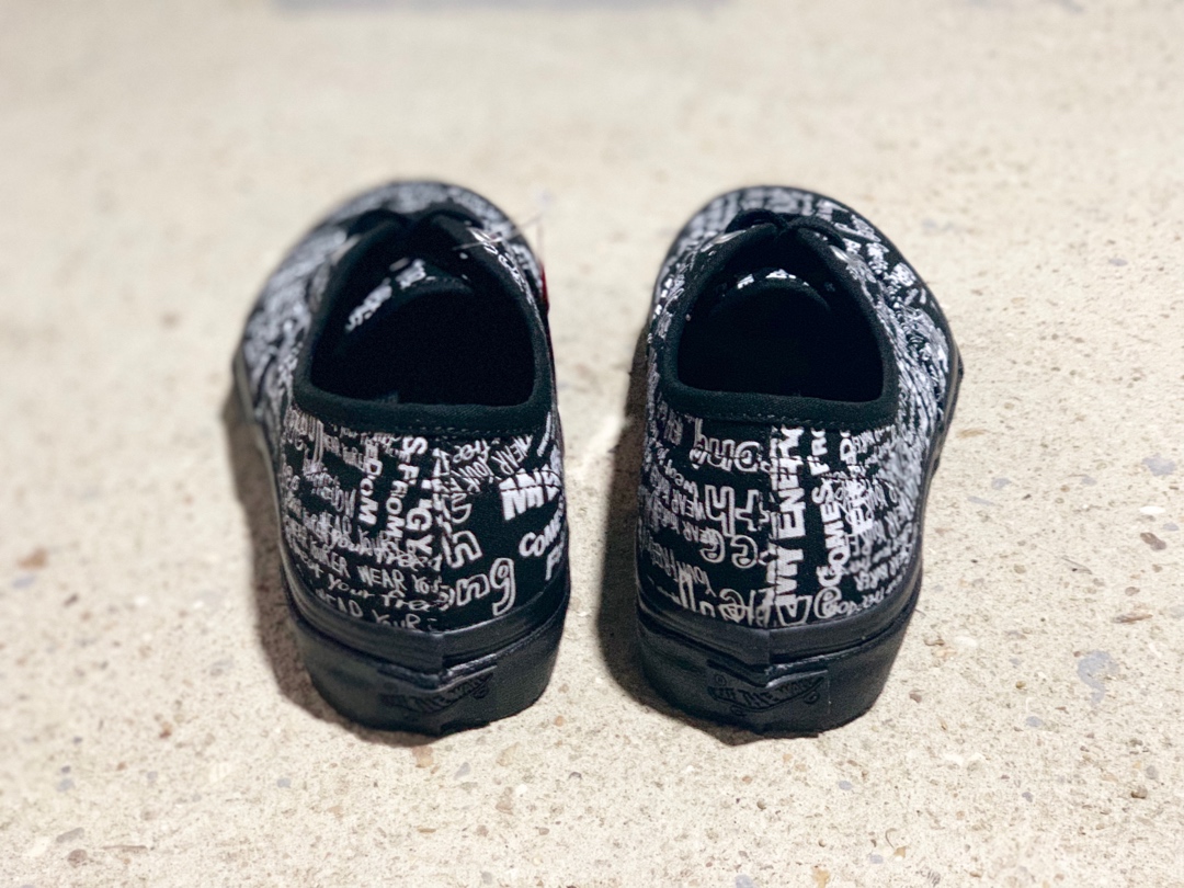 180Vans 万斯/范斯 X CDG 川久保玲19限定联名 Authentic 硫化休闲板鞋