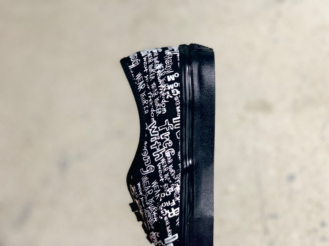 180Vans 万斯/范斯 X CDG 川久保玲19限定联名 Authentic 硫化休闲板鞋