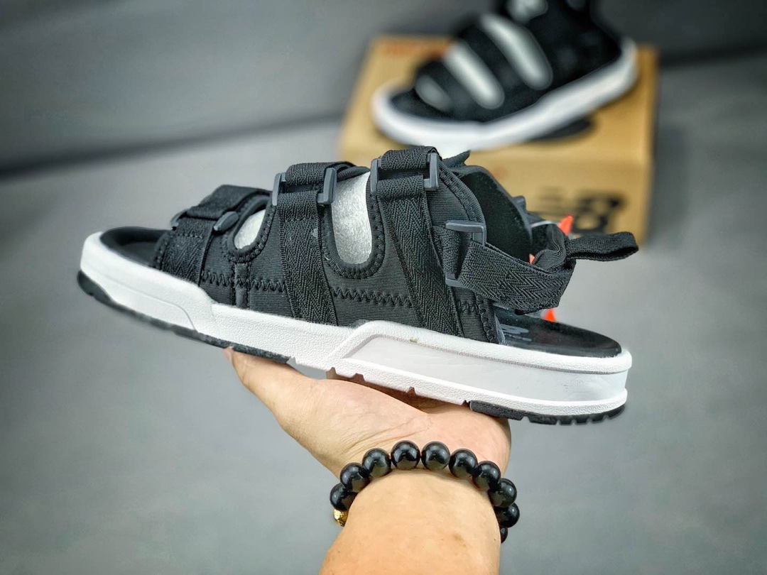 90New Balance 新百伦复古港风NB凉鞋 新配色 新工厂新版本 价格更低品质更高 魔术贴绑带沙滩涉水鞋