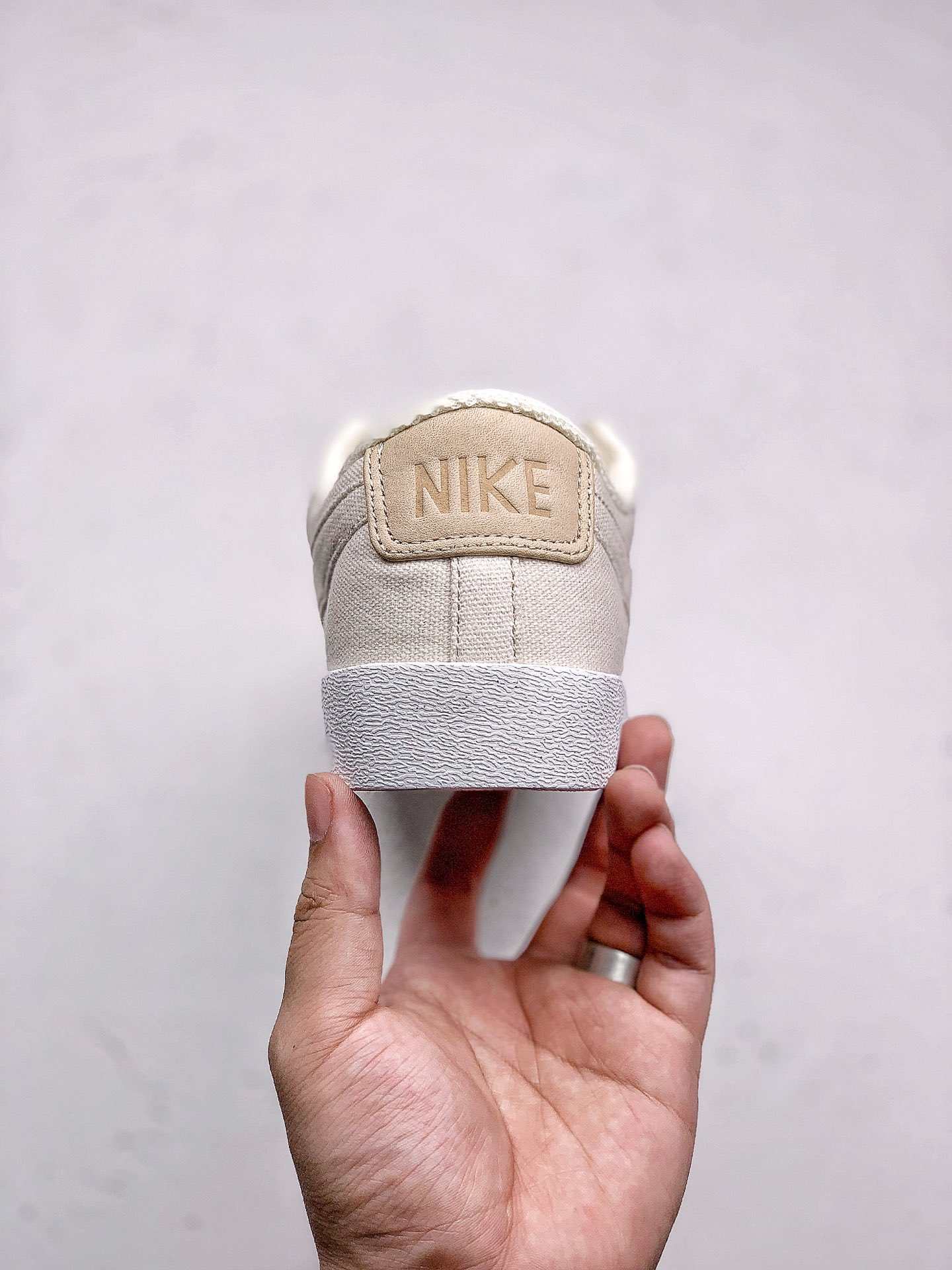 160Nike Blazer Low LX Plant Color 淡雅配色本季Nike Sportswear带来全新Plant Color系列鞋款 AV9371-102