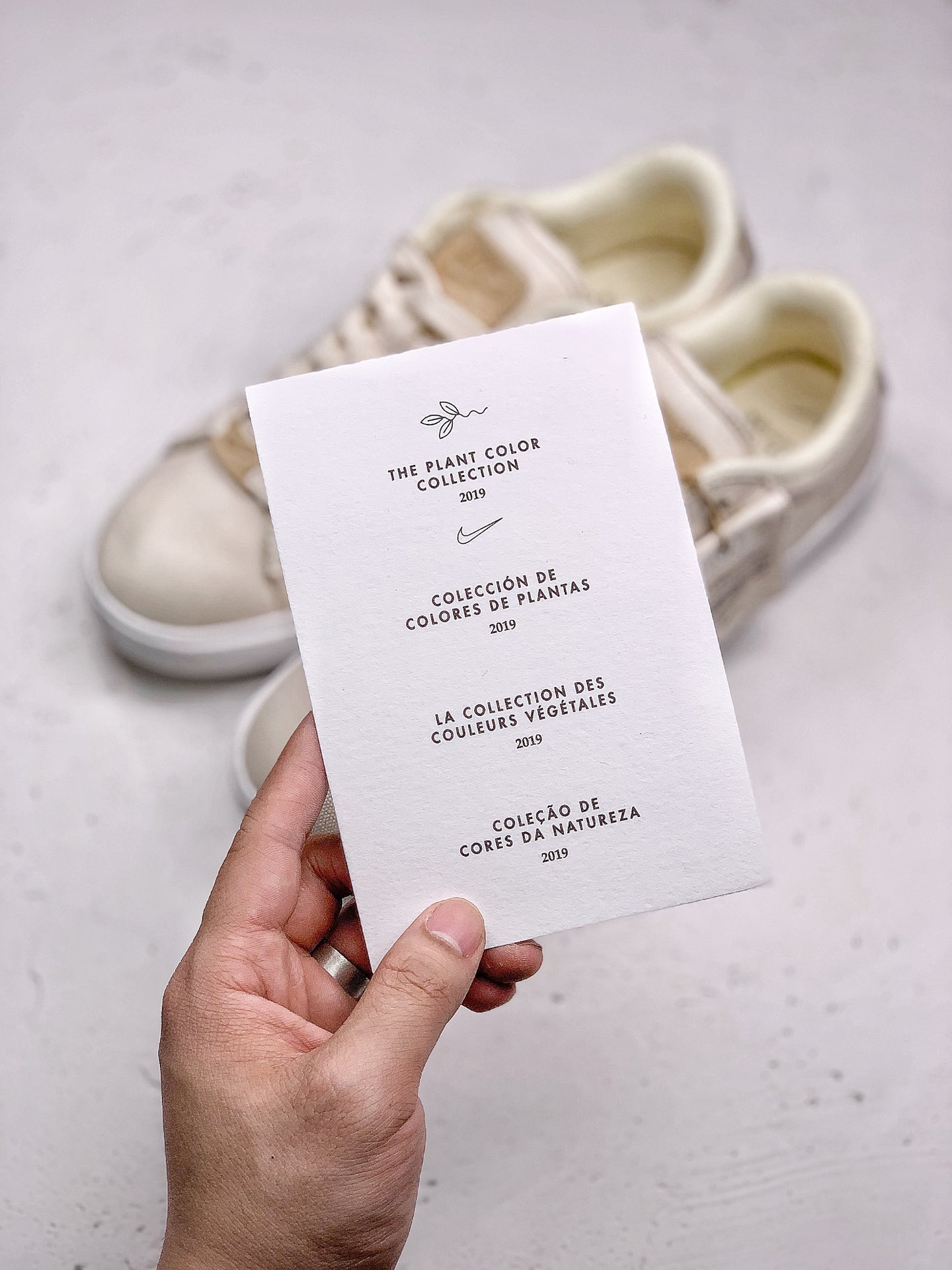 160Nike Blazer Low LX Plant Color 淡雅配色本季Nike Sportswear带来全新Plant Color系列鞋款 AV9371-102