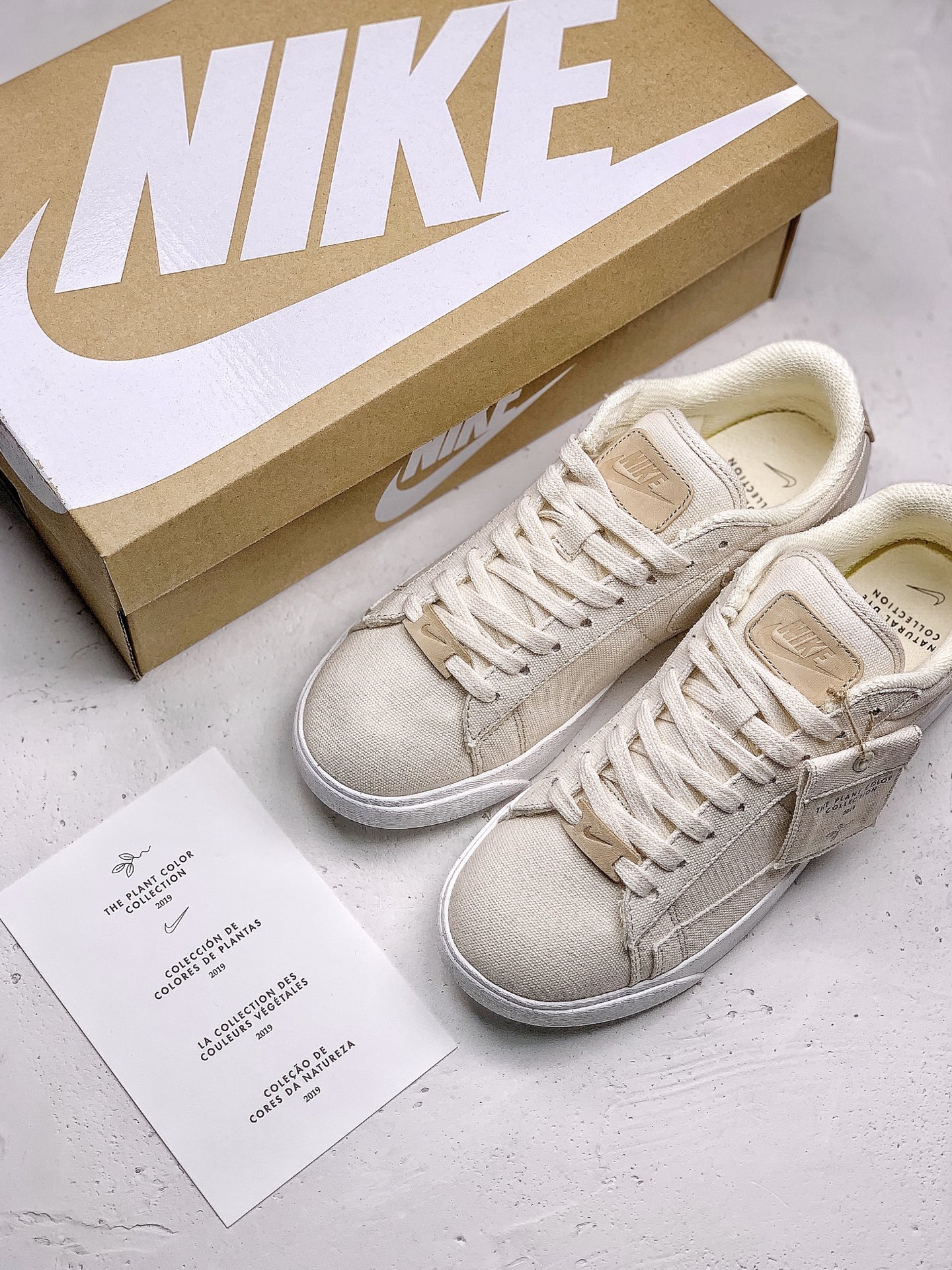 160Nike Blazer Low LX Plant Color 淡雅配色本季Nike Sportswear带来全新Plant Color系列鞋款 AV9371-102