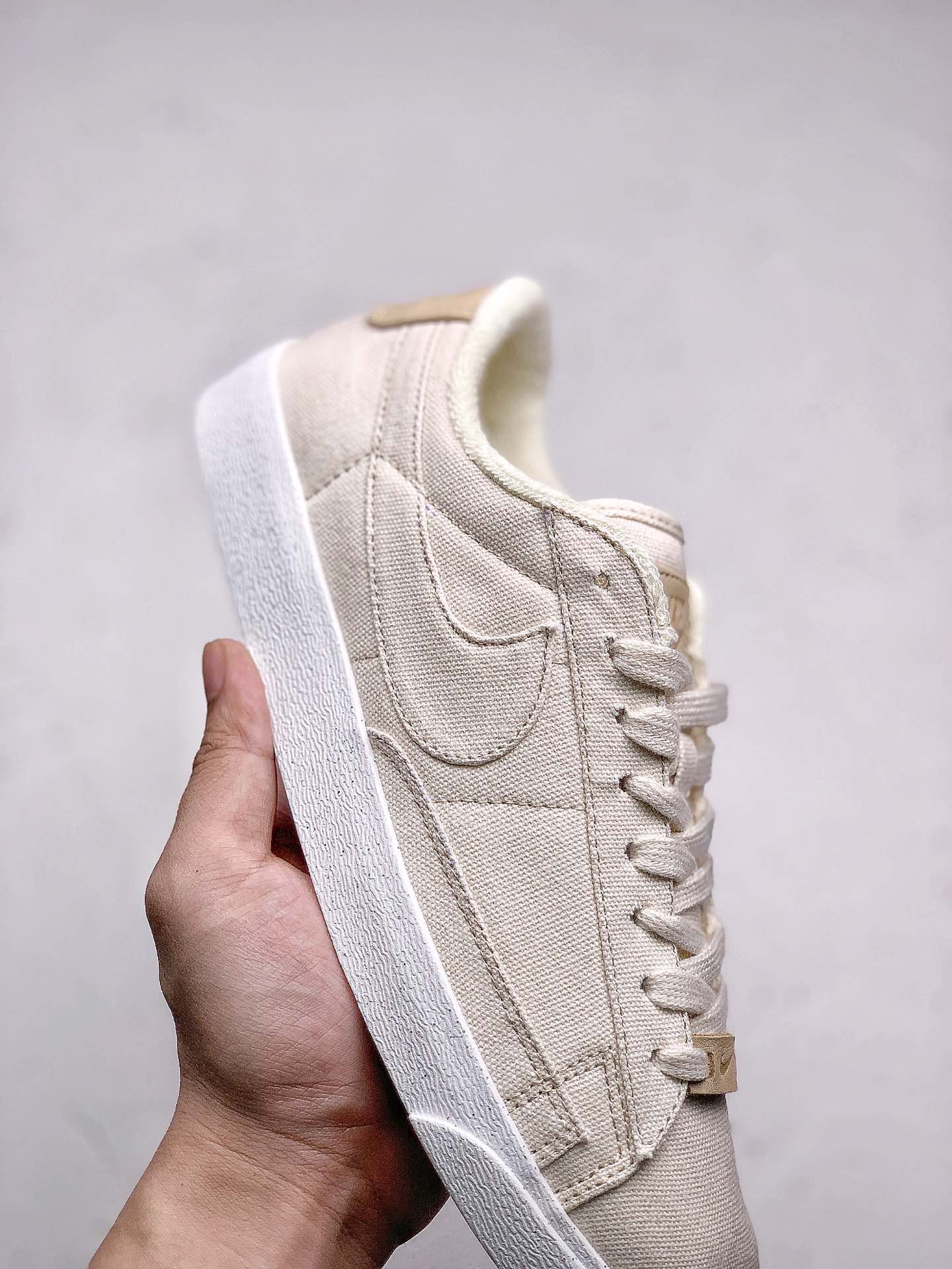 160Nike Blazer Low LX Plant Color 淡雅配色本季Nike Sportswear带来全新Plant Color系列鞋款 AV9371-102