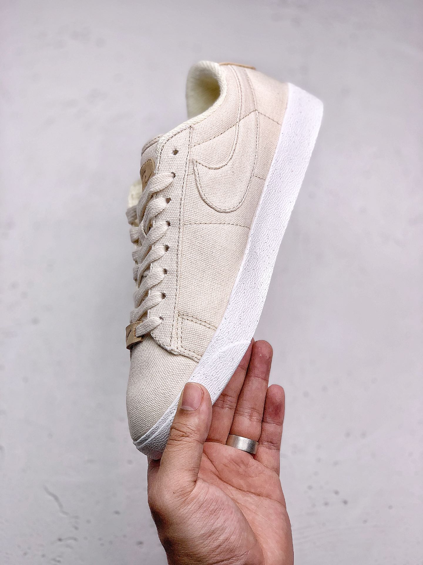 160Nike Blazer Low LX Plant Color 淡雅配色本季Nike Sportswear带来全新Plant Color系列鞋款 AV9371-102