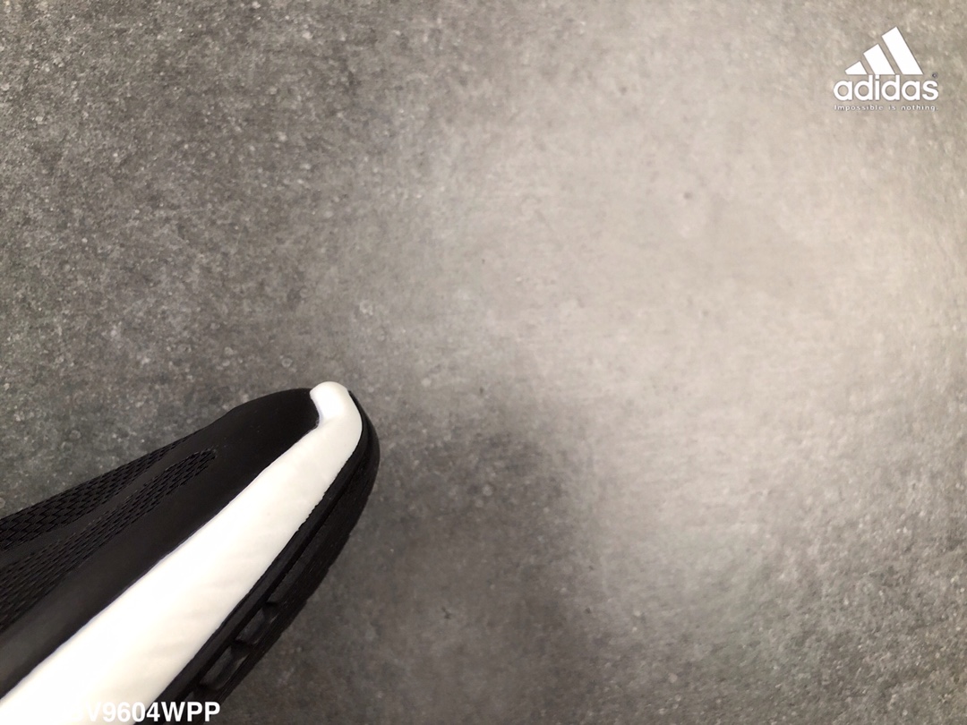 220 阿迪达斯 真标  阿尔法三代 高频蝉翼纱网面  MD减震中底  运动休闲鞋 adidas alphabounce