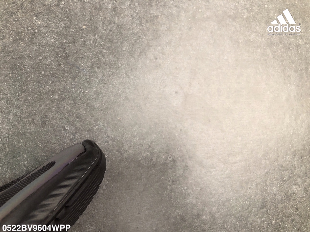 220 阿迪达斯 真标  阿尔法三代 高频蝉翼纱网面  MD减震中底  运动休闲鞋 adidas alphabounce