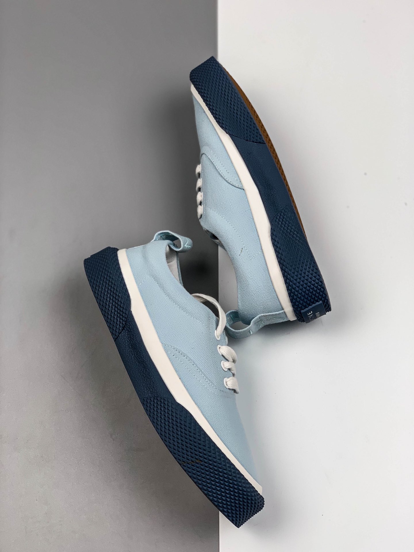 99 Celine 赛琳 19SS小白鞋 网红爆款  CE帆布复古鞋 国内都无现货 秋夏百搭款