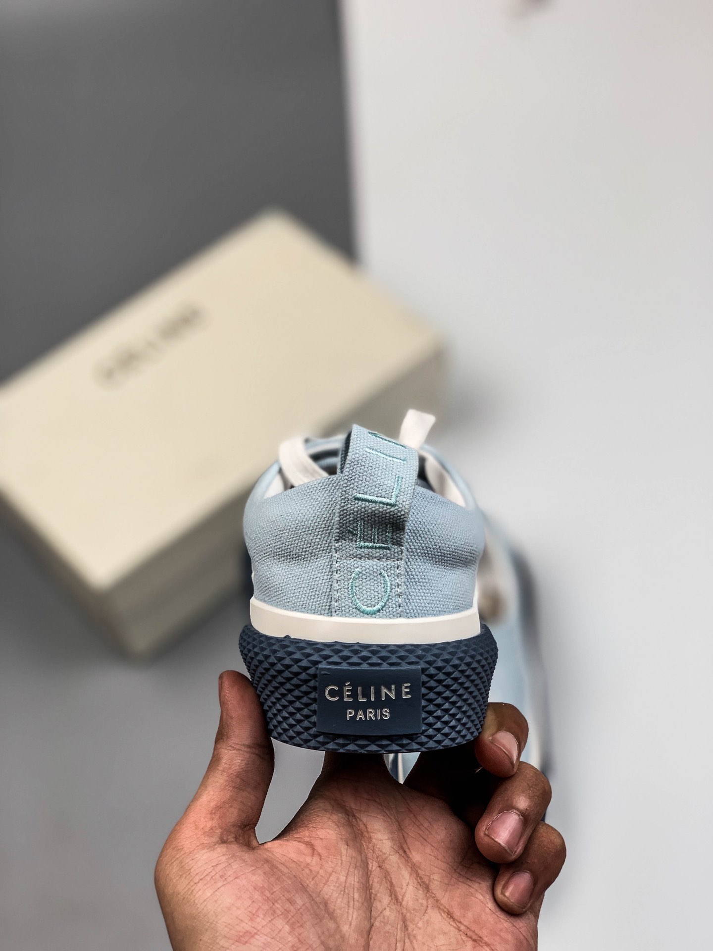 99 Celine 赛琳 19SS小白鞋 网红爆款  CE帆布复古鞋 国内都无现货 秋夏百搭款