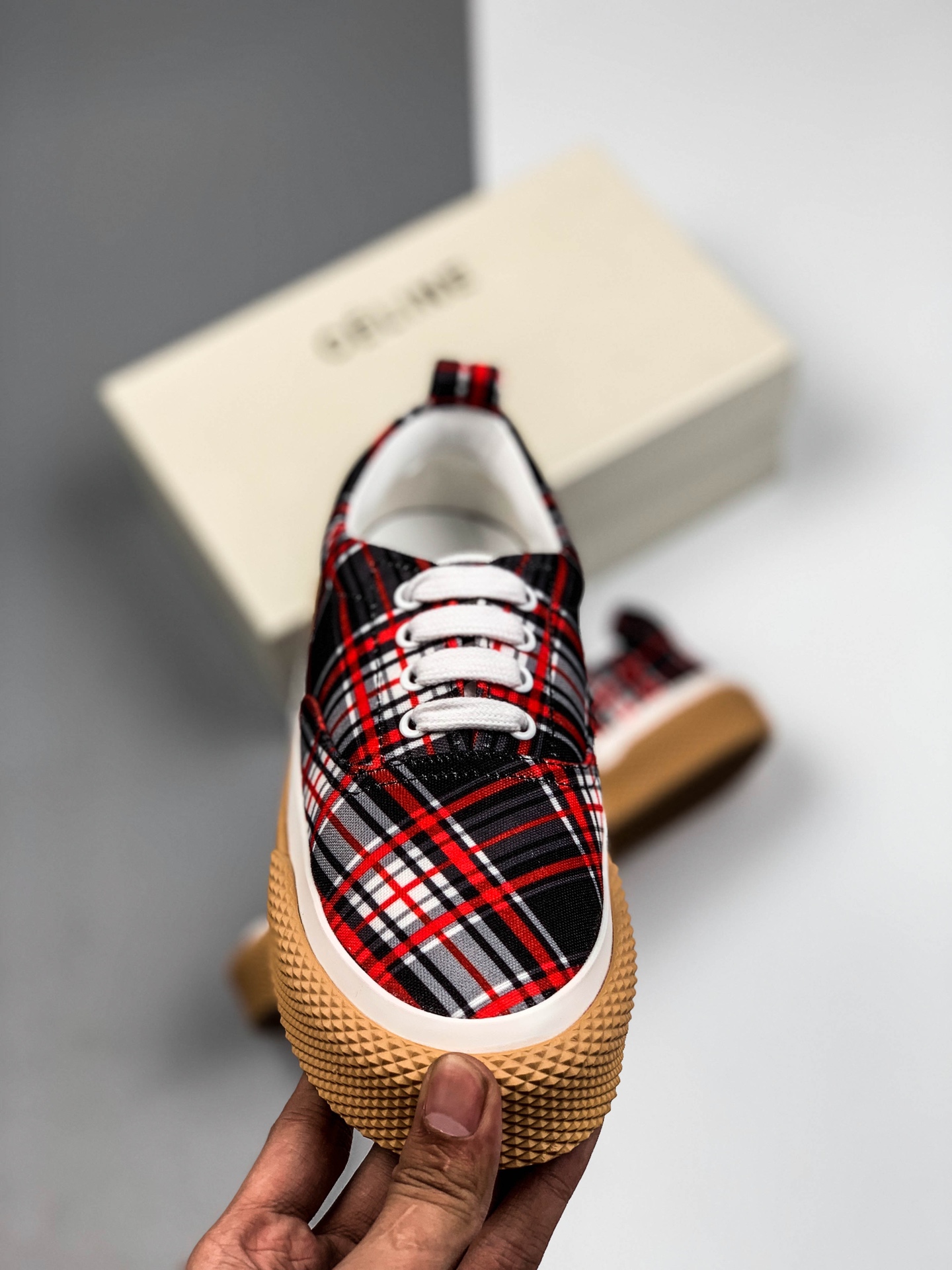 99 Celine 赛琳 19SS小白鞋 网红爆款  CE帆布复古鞋 国内都无现货 秋夏百搭款