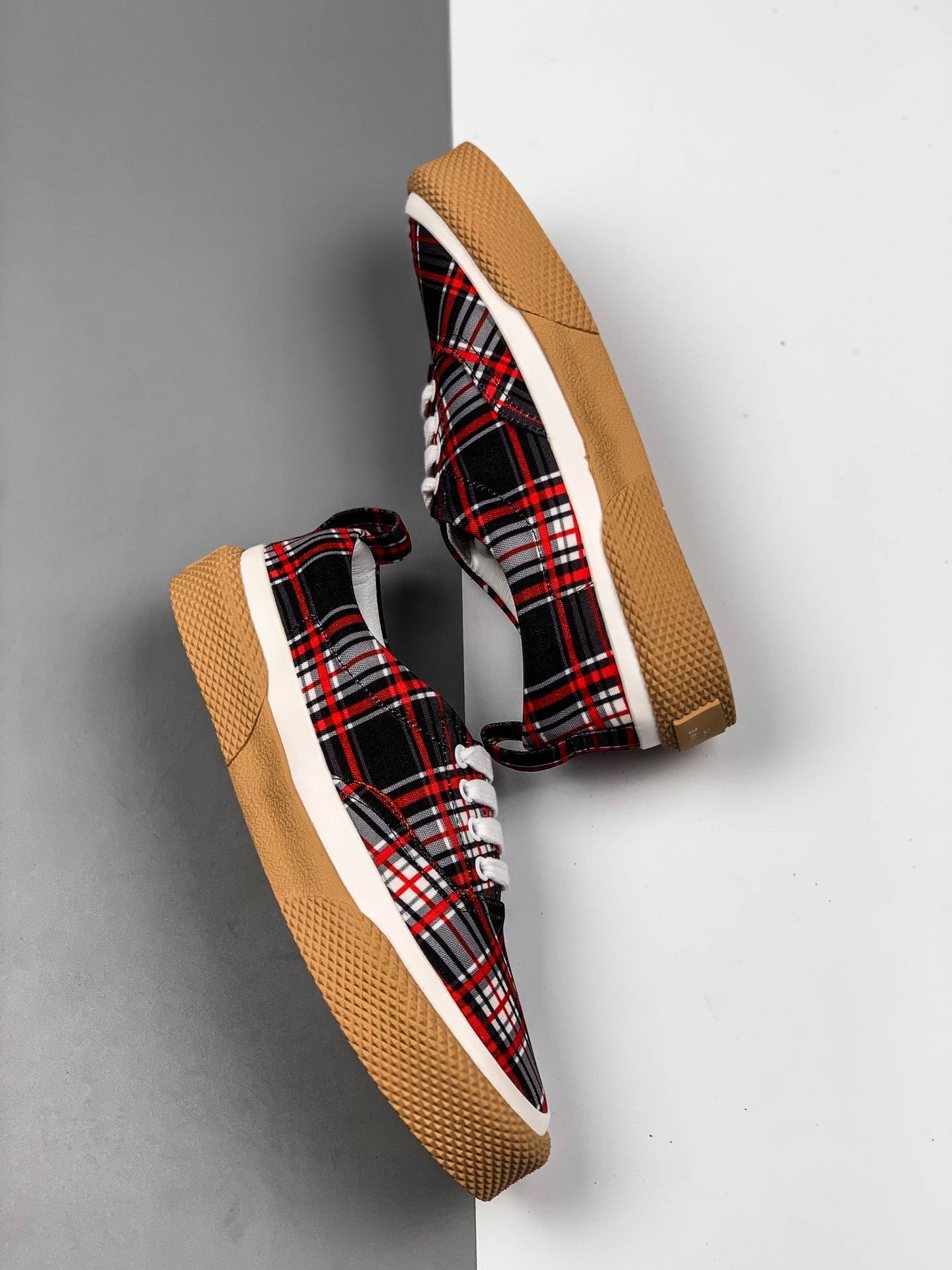 99 Celine 赛琳 19SS小白鞋 网红爆款  CE帆布复古鞋 国内都无现货 秋夏百搭款