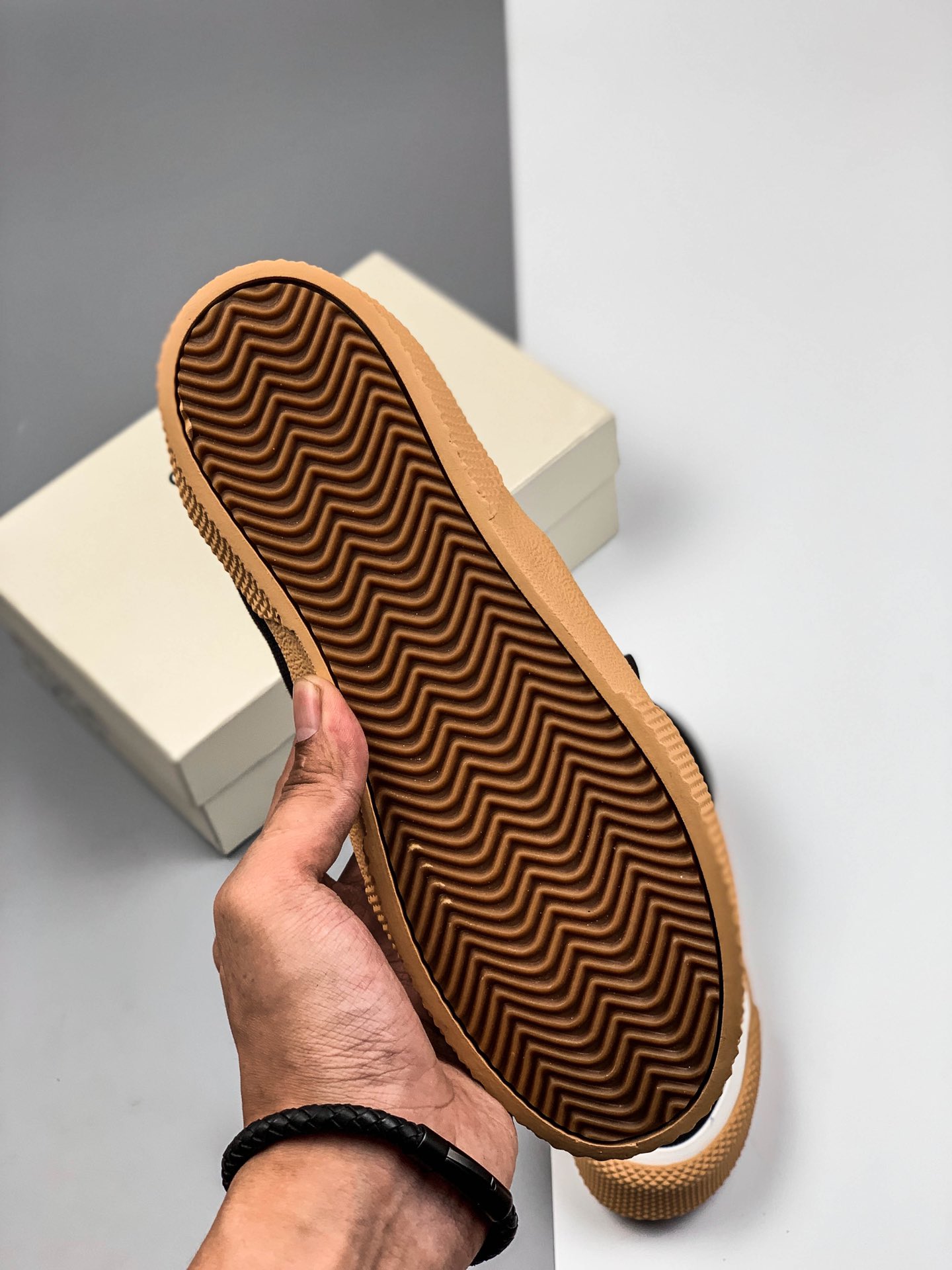 99 Celine 赛琳 19SS小白鞋 网红爆款  CE帆布复古鞋 国内都无现货 秋夏百搭款