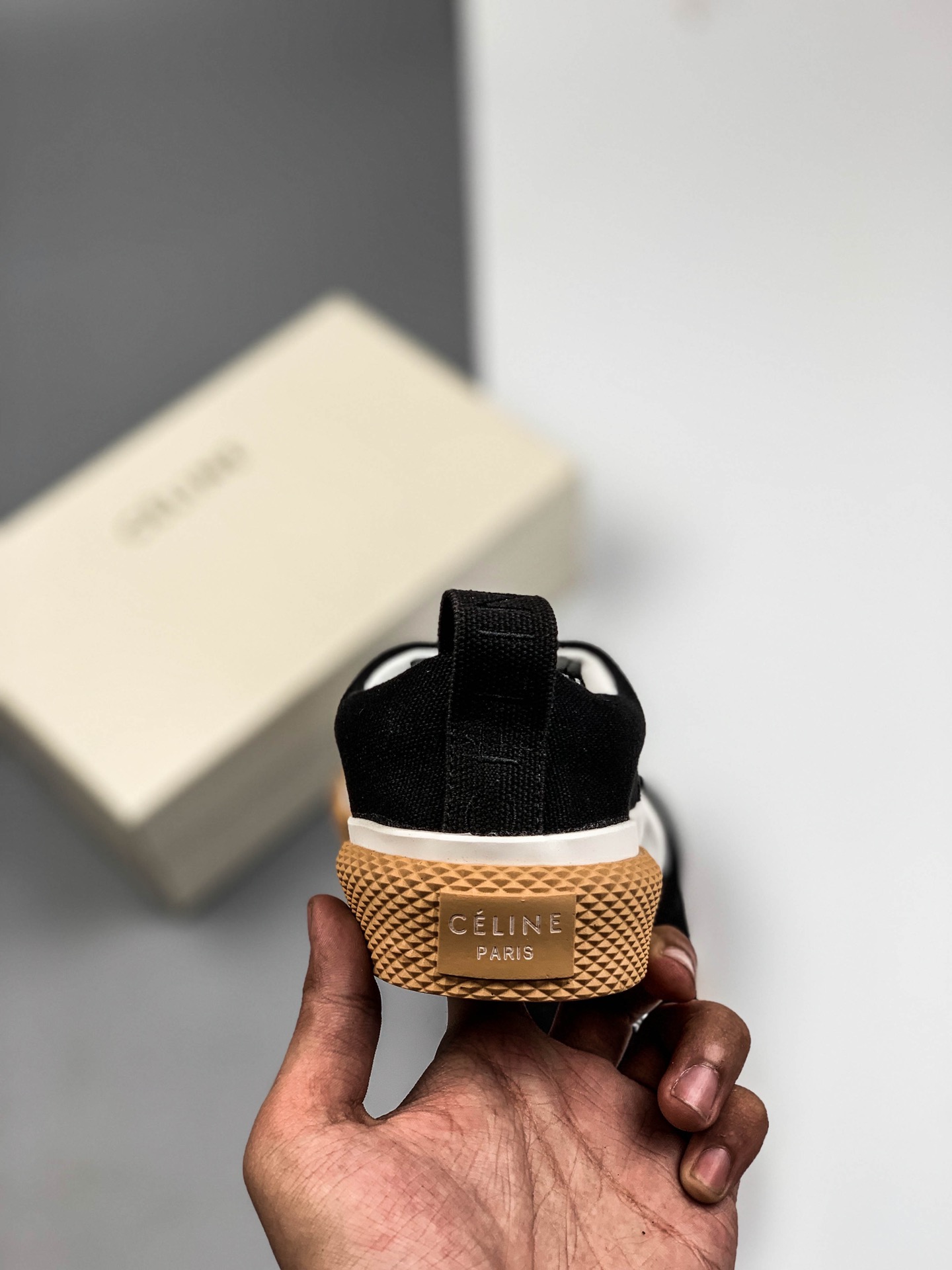 99 Celine 赛琳 19SS小白鞋 网红爆款  CE帆布复古鞋 国内都无现货 秋夏百搭款