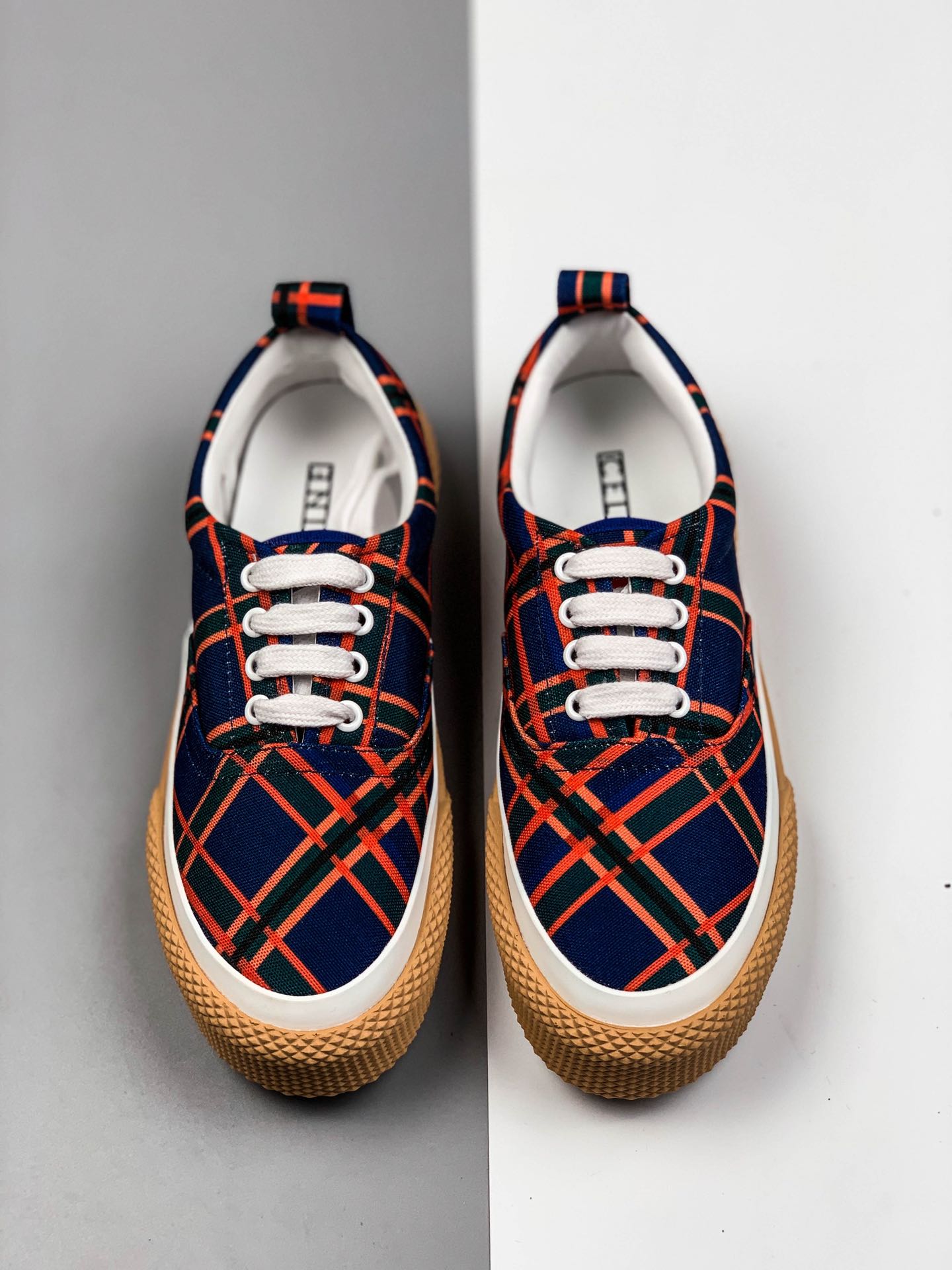 99 Celine 赛琳 19SS小白鞋 网红爆款  CE帆布复古鞋 国内都无现货 秋夏百搭款