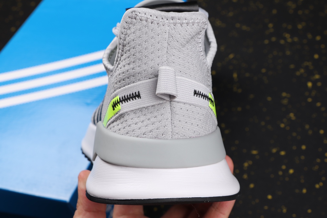 180渠道原装 专柜指定订单 Adidas U Path Run W 柔韧时尚前卫 慢跑鞋 Bouncetm中底与Forged Mesh 热融合多层绒布的结合原盒市售最高版本 货号：EE4471