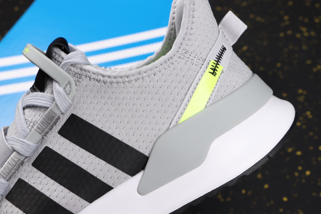 180渠道原装 专柜指定订单 Adidas U Path Run W 柔韧时尚前卫 慢跑鞋 Bouncetm中底与Forged Mesh 热融合多层绒布的结合原盒市售最高版本 货号：EE4471