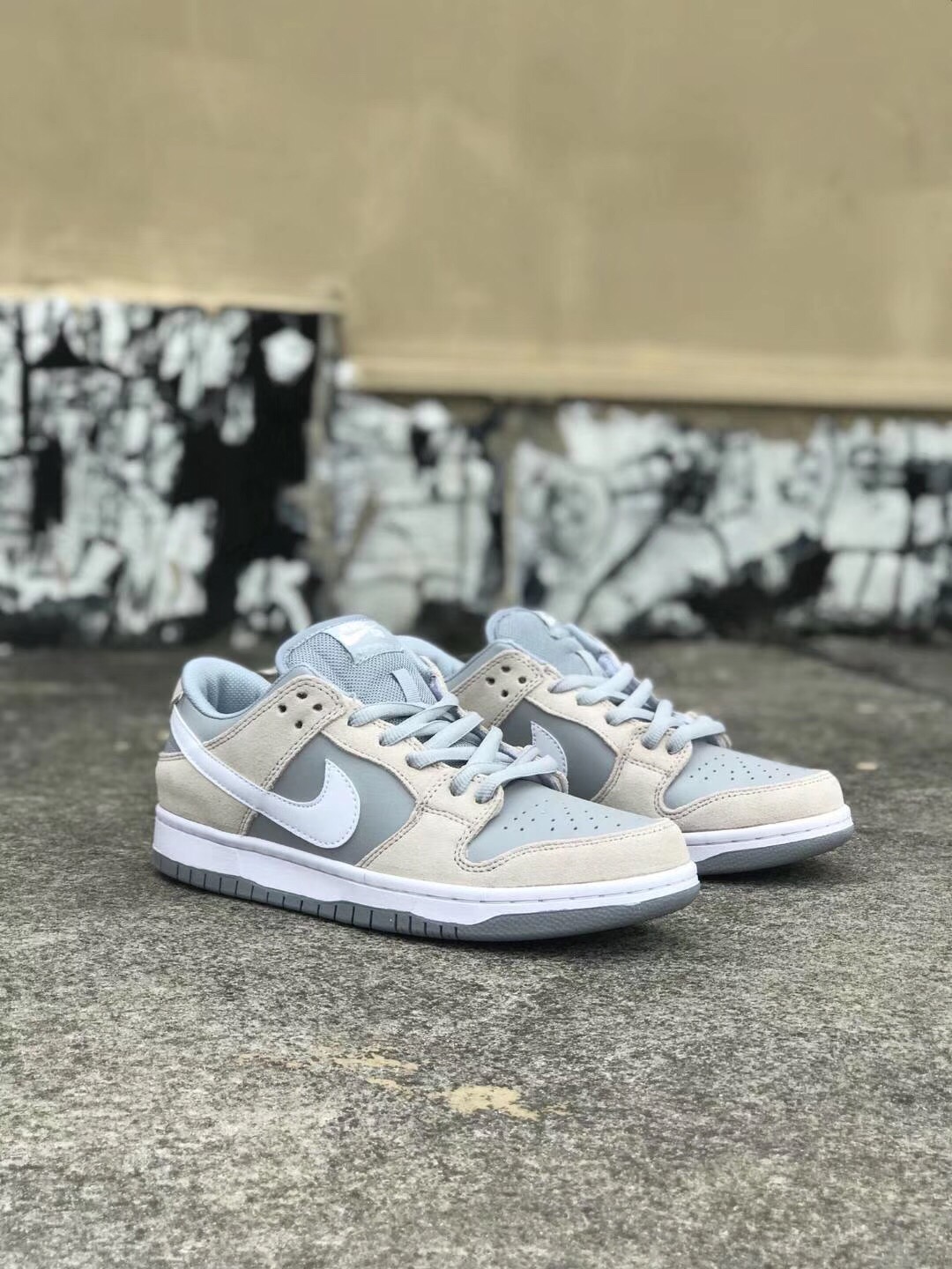 140NIKE SB DUNK LOW TRD 耐克滑板鞋 北极熊 顶峰白 AR0778-001