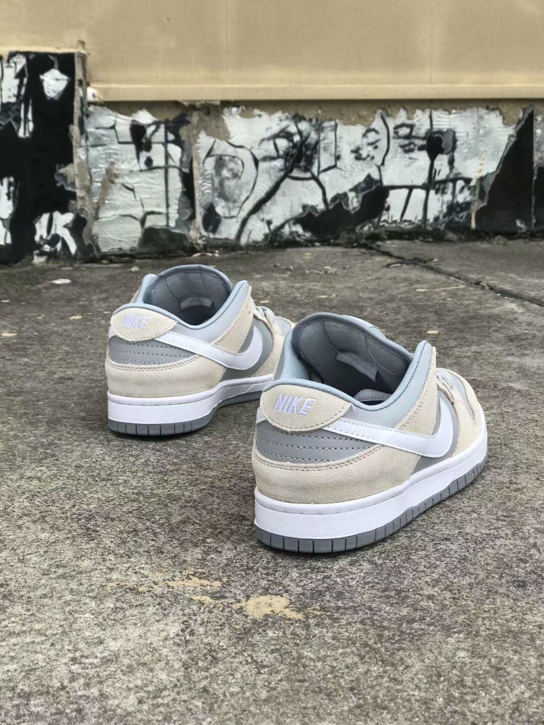 140NIKE SB DUNK LOW TRD 耐克滑板鞋 北极熊 顶峰白 AR0778-001