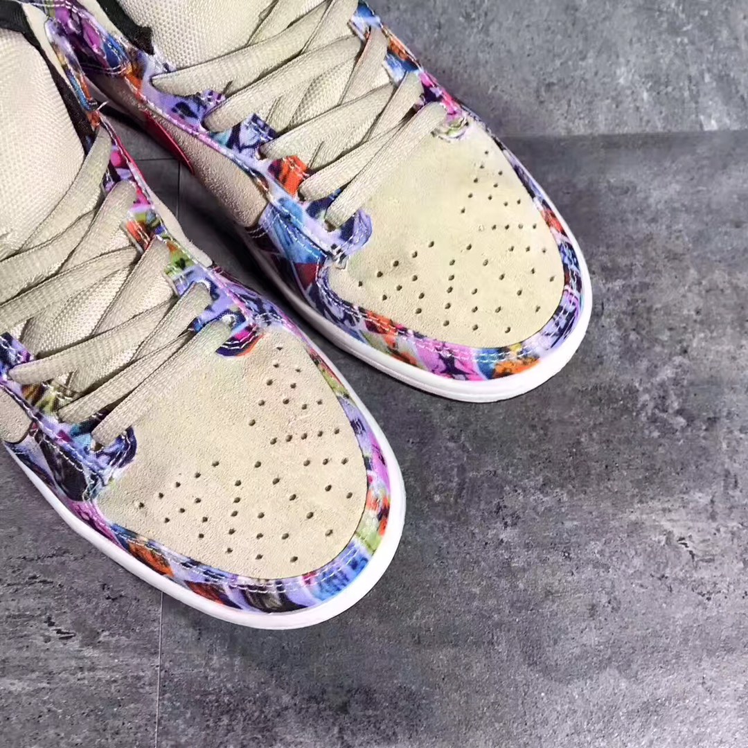140Nike dunk sb城市系列之“巴黎”别注版本，全球限量202双
