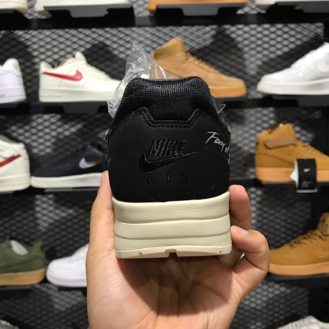 150  实体店专供版本超值福利 耐克Nike Air skylon 2 x Fear of God 联名休闲黑白跑鞋 BQ2752-100
