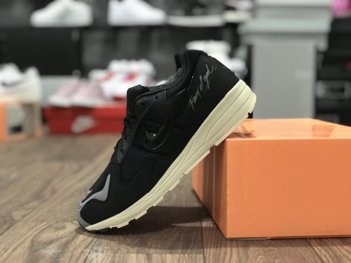 150  实体店专供版本 超值福利 耐克Nike Air skylon 2 x Fear of God 联名休闲黑白跑鞋 BQ2752-100